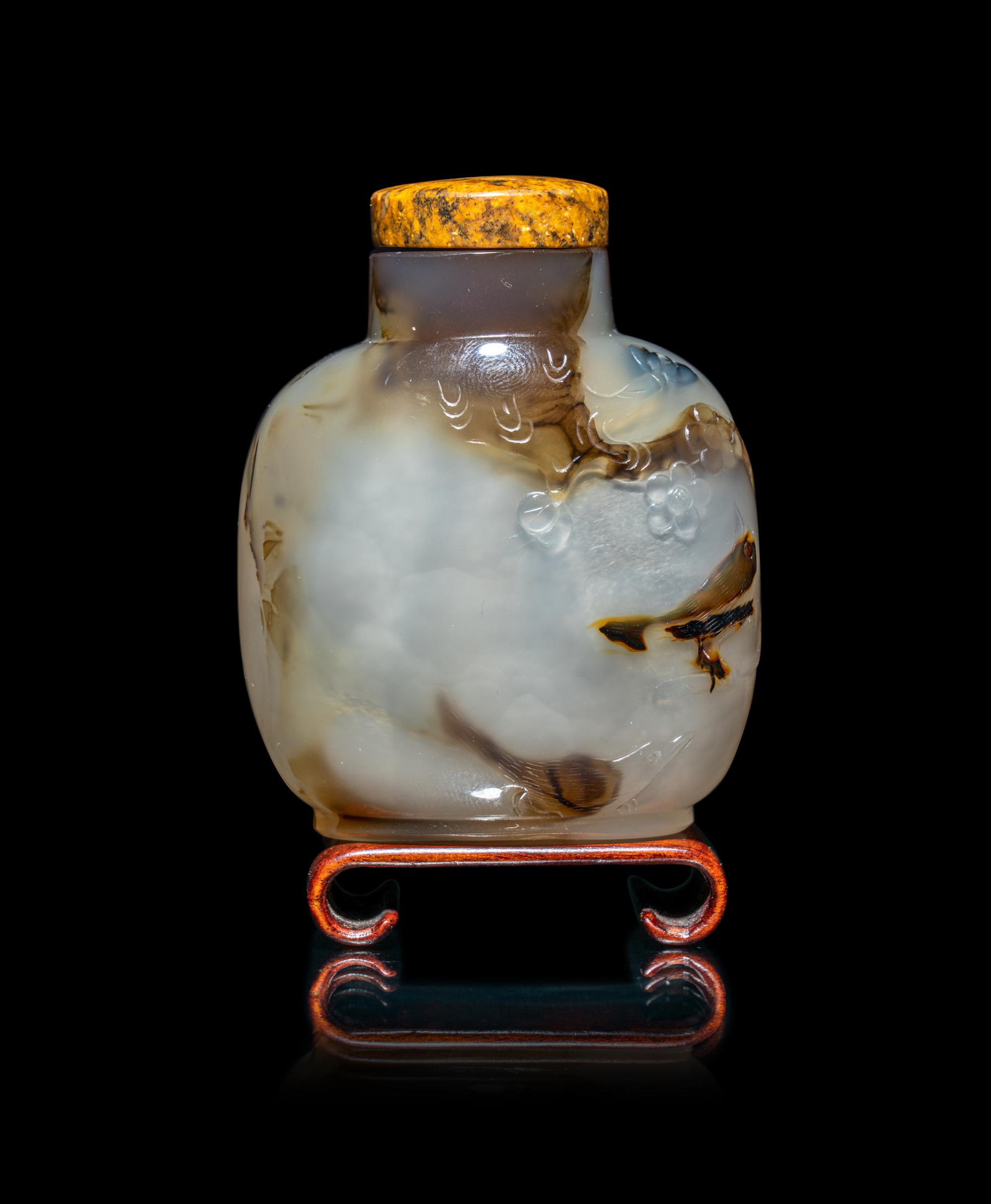 A Carved Shadow Agate Snuff Bottle