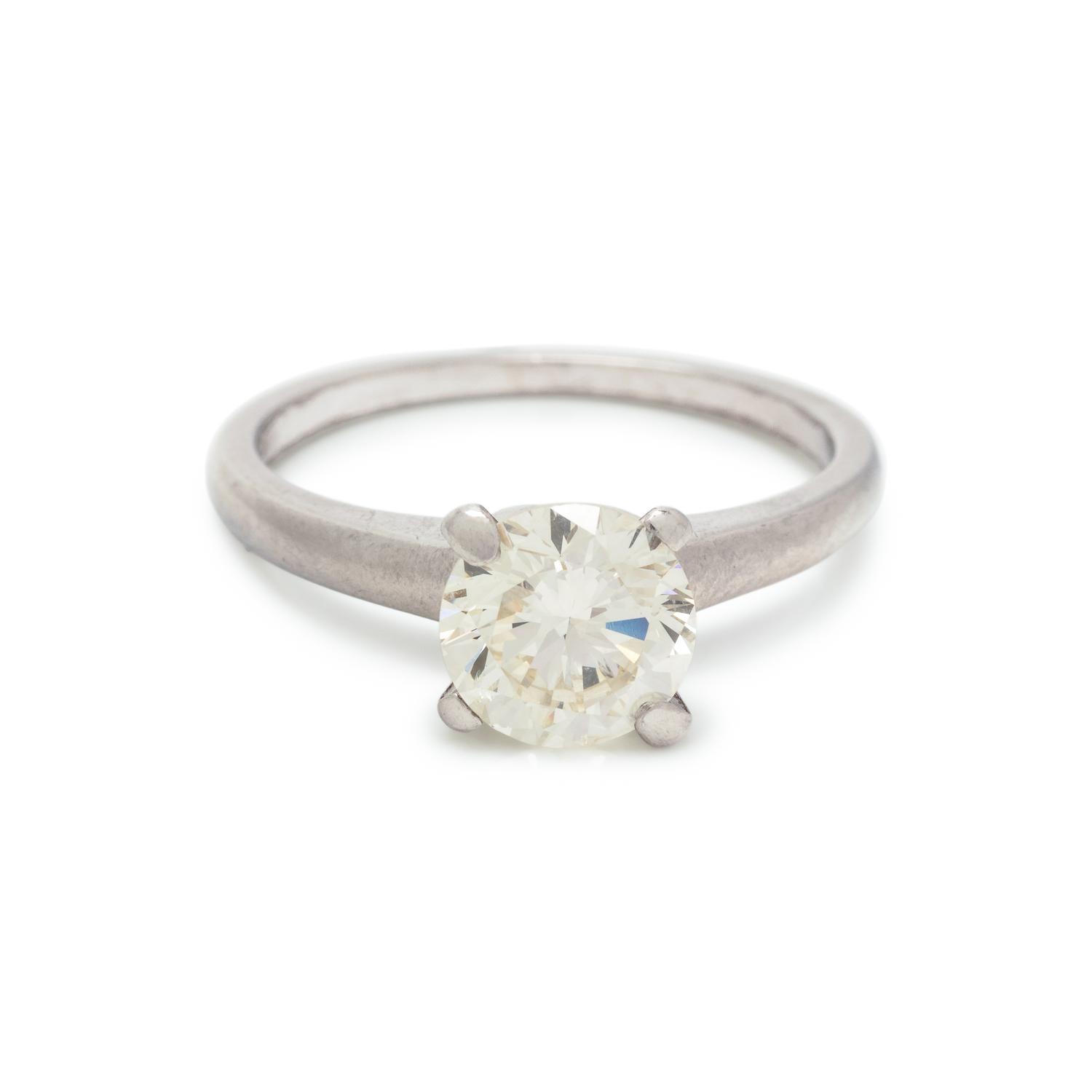 DIAMOND RING