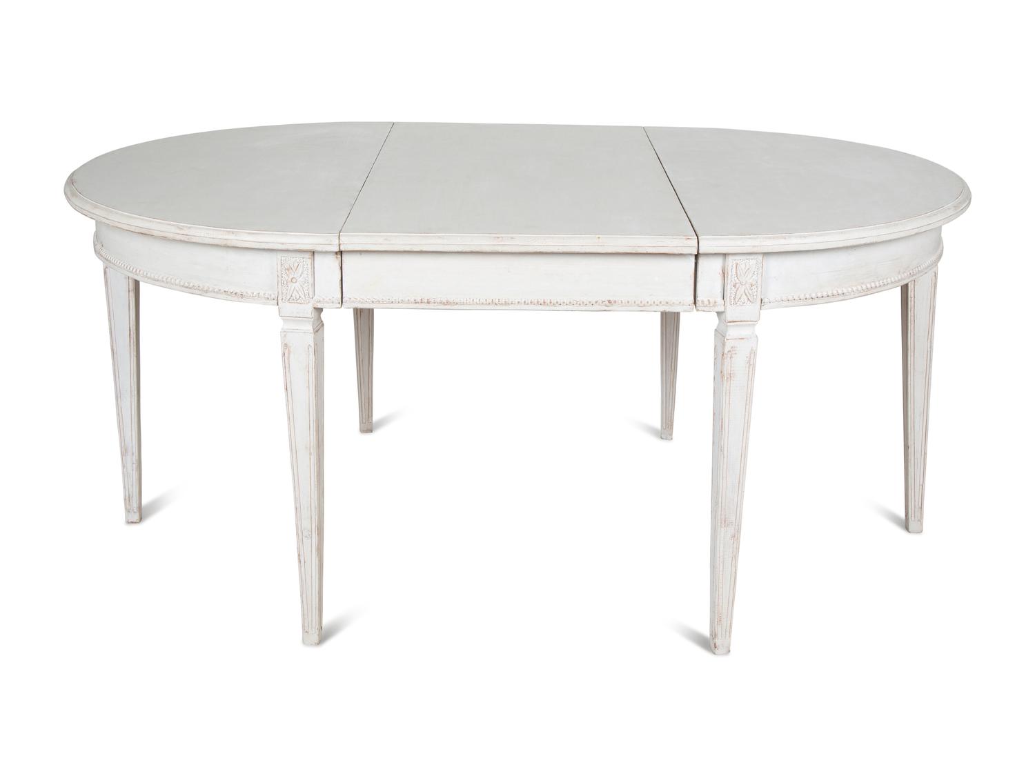 A Louis XVI Style Painted Dining Table — 20TH CENTURY