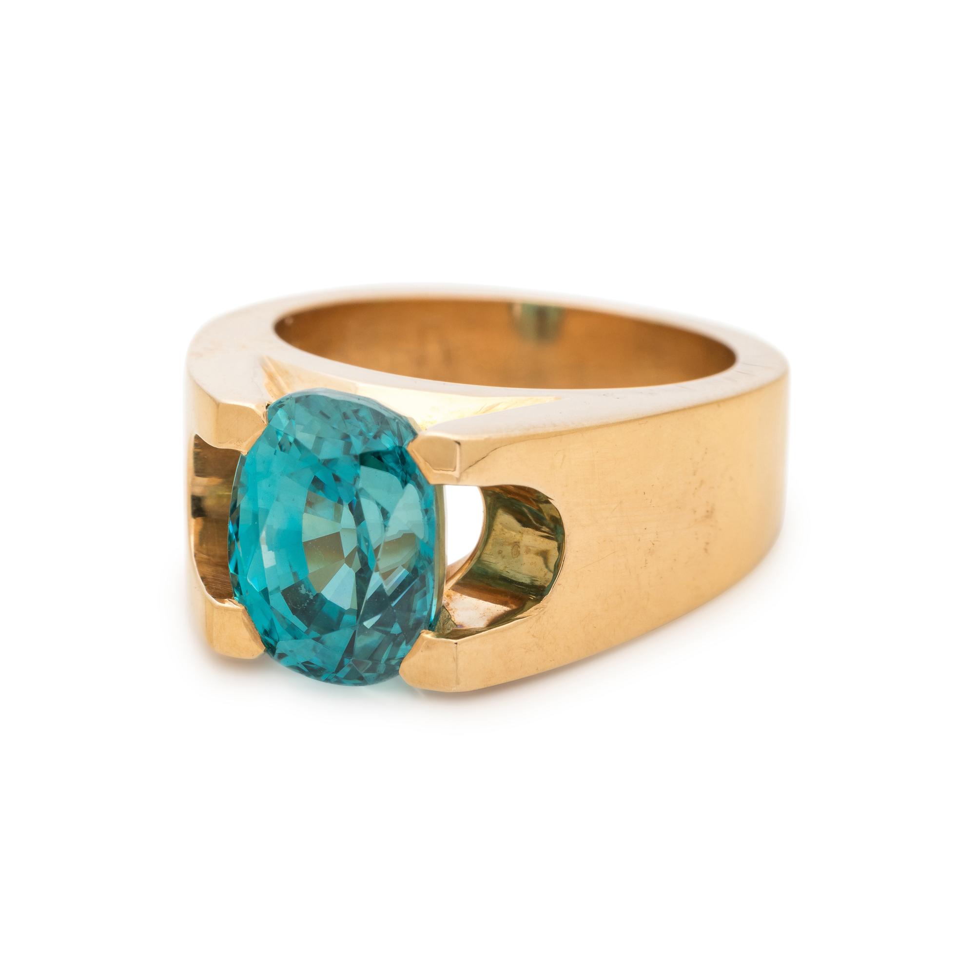 YELLOW GOLD AND ZIRCON RING