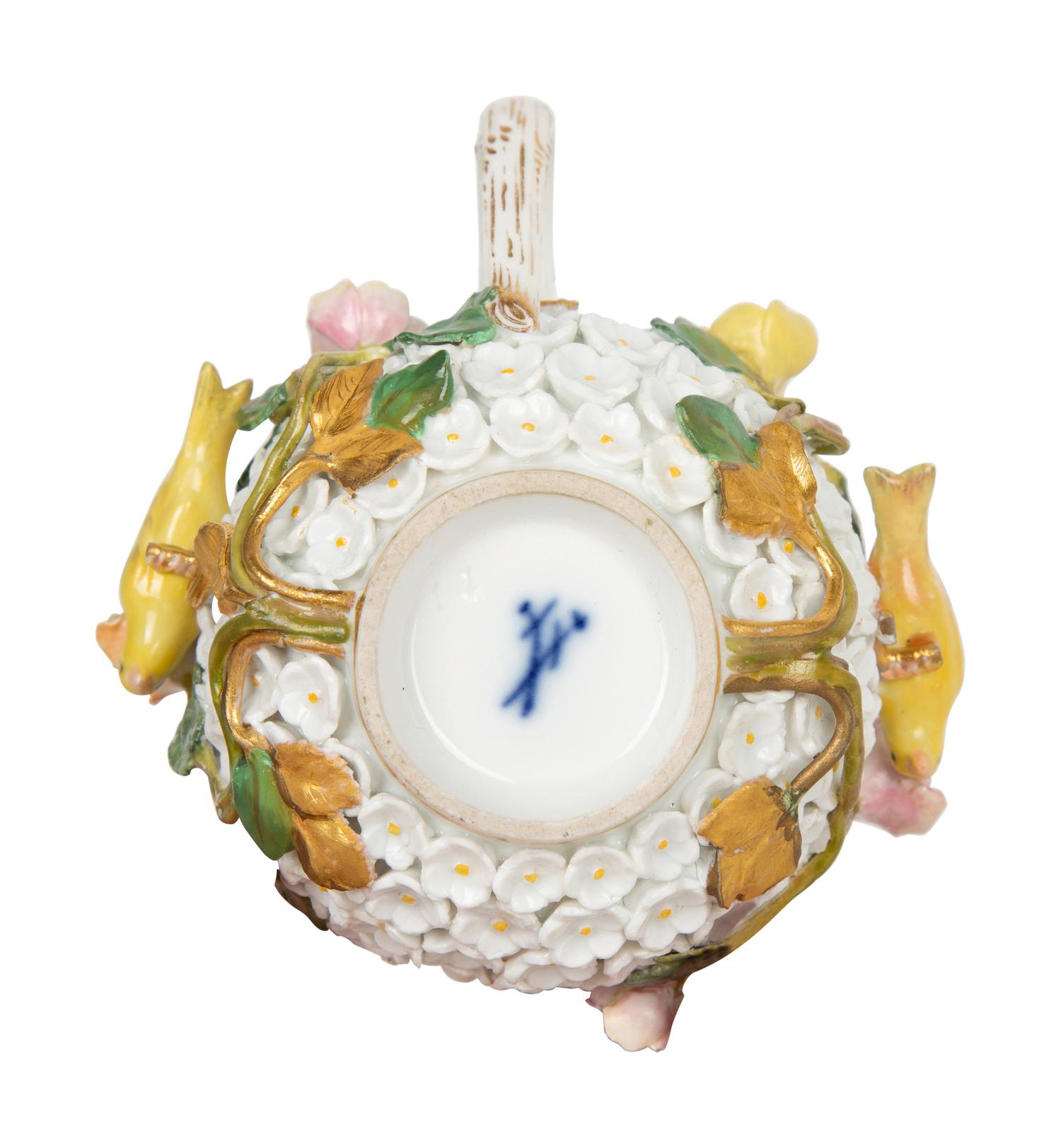 A Meissen Porcelain Schneeballen Cup and Saucer — 19TH/20TH CENTURY