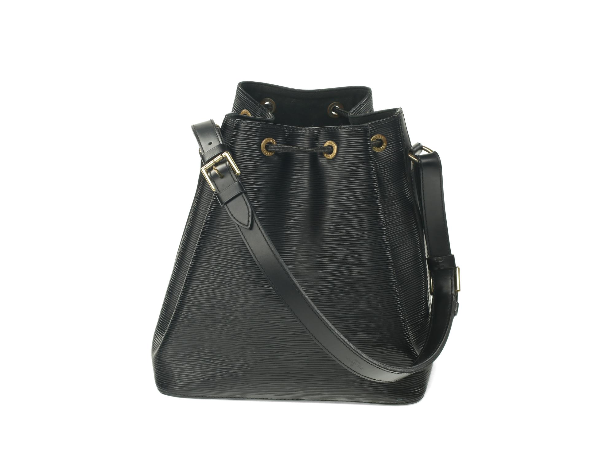 Louis Vuitton Noé Bag in Black Epi Leather
