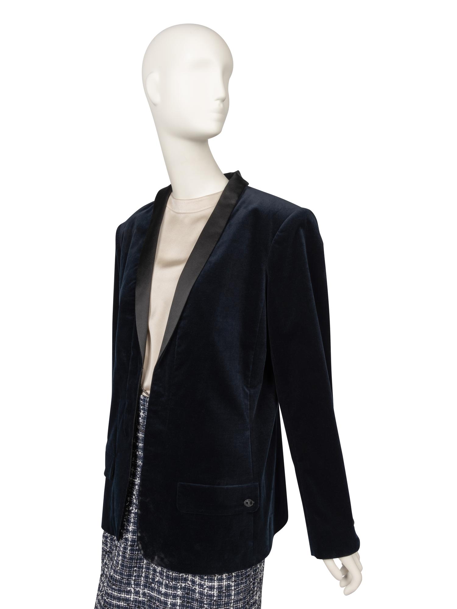 Chanel Velvet Blazer NWT, 2018