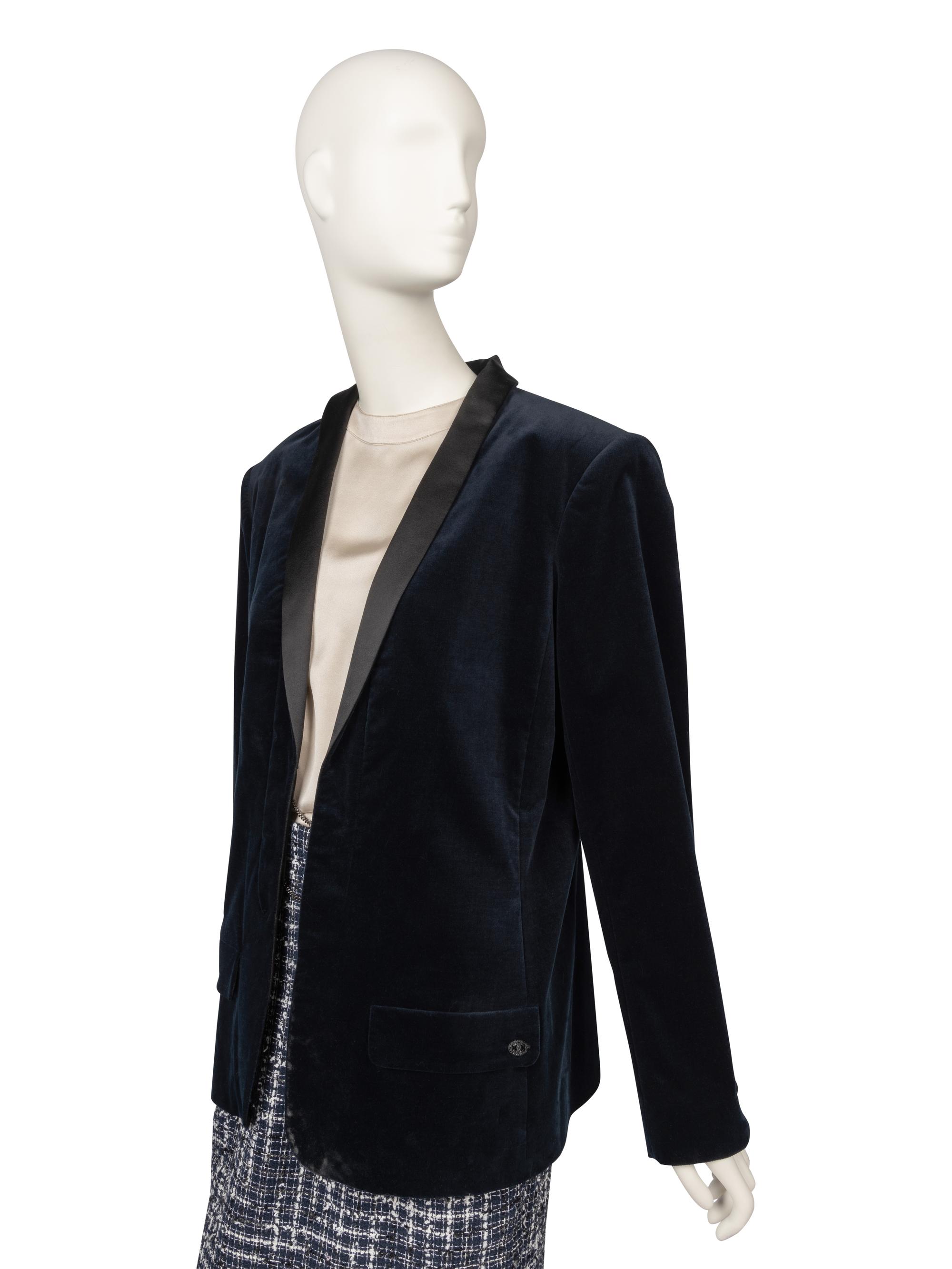 Chanel Velvet Blazer NWT, 2018