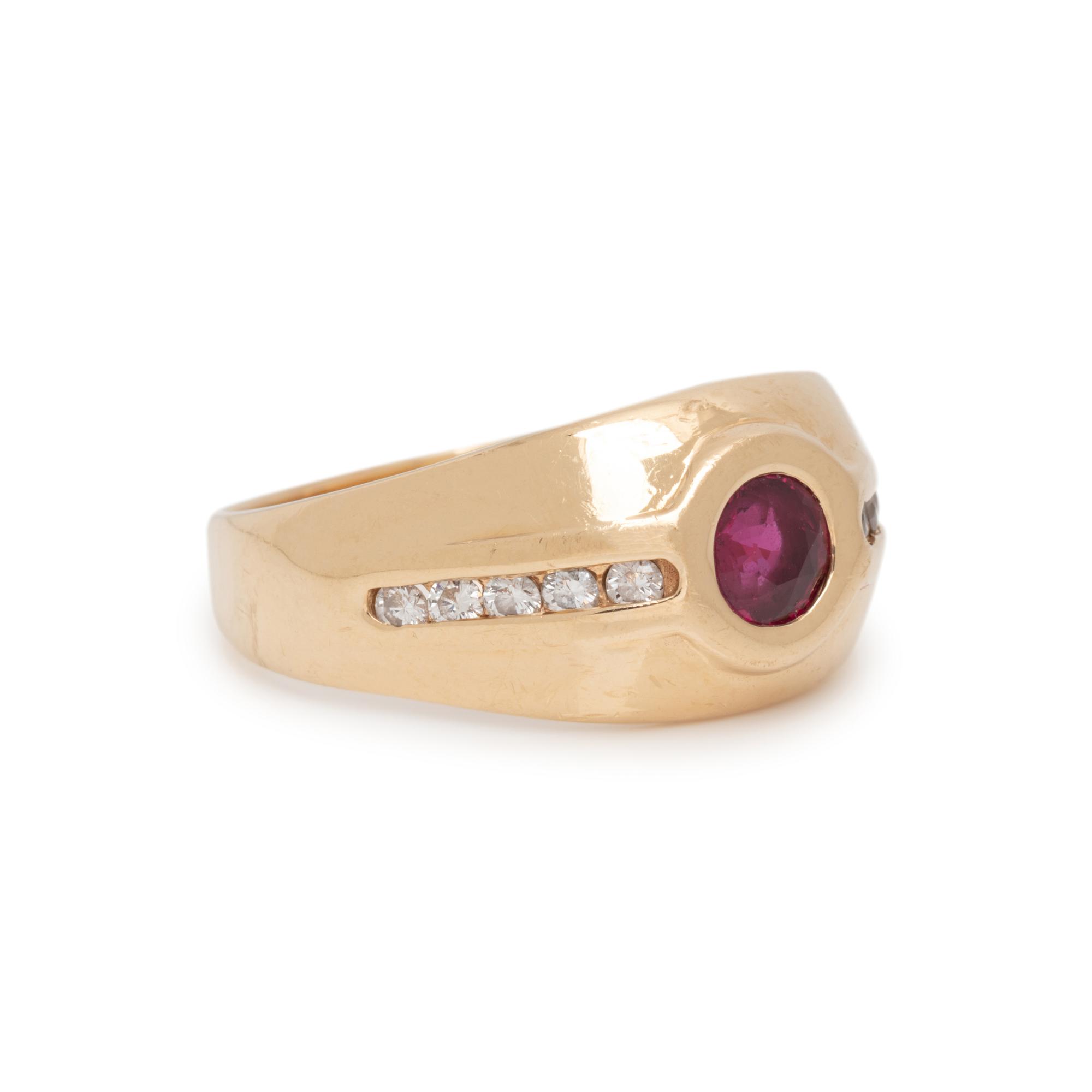 YELLOW GOLD, RUBY AND DIAMOND RING