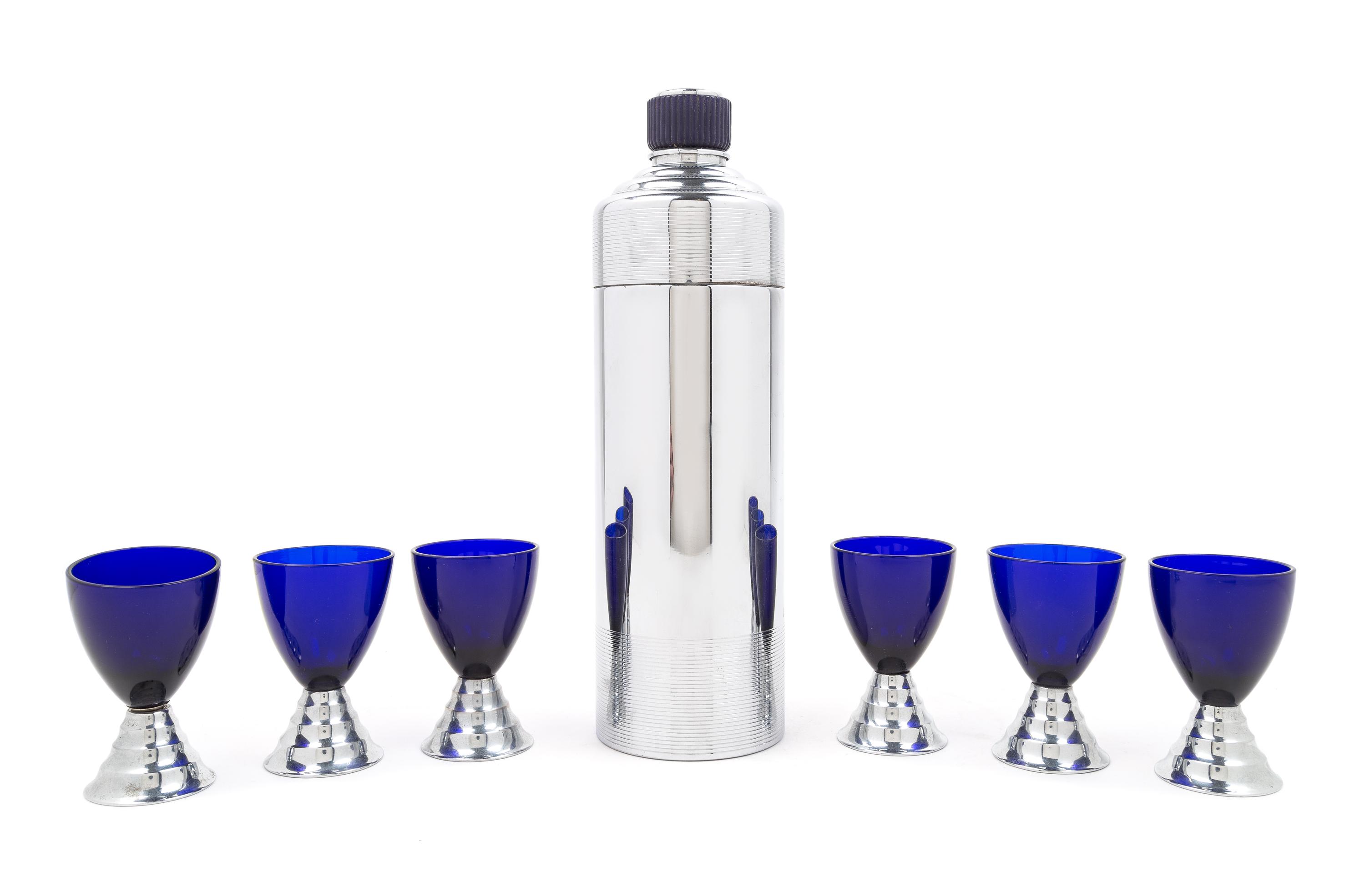 Art Deco, USA, 1930s, a cocktail shaker and 6 glasses