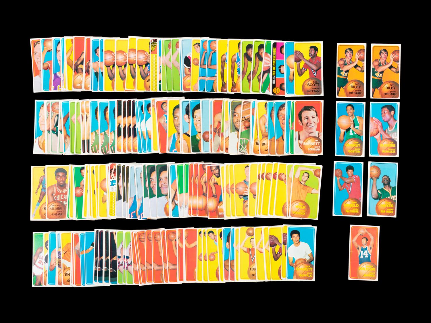 A Group of 200 1970-71 Topps Basketball Cards Including Hall of Famers and Rookies,