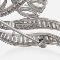 A platinum and diamond pendant/brooch, Elwood Van Clief c. 1960