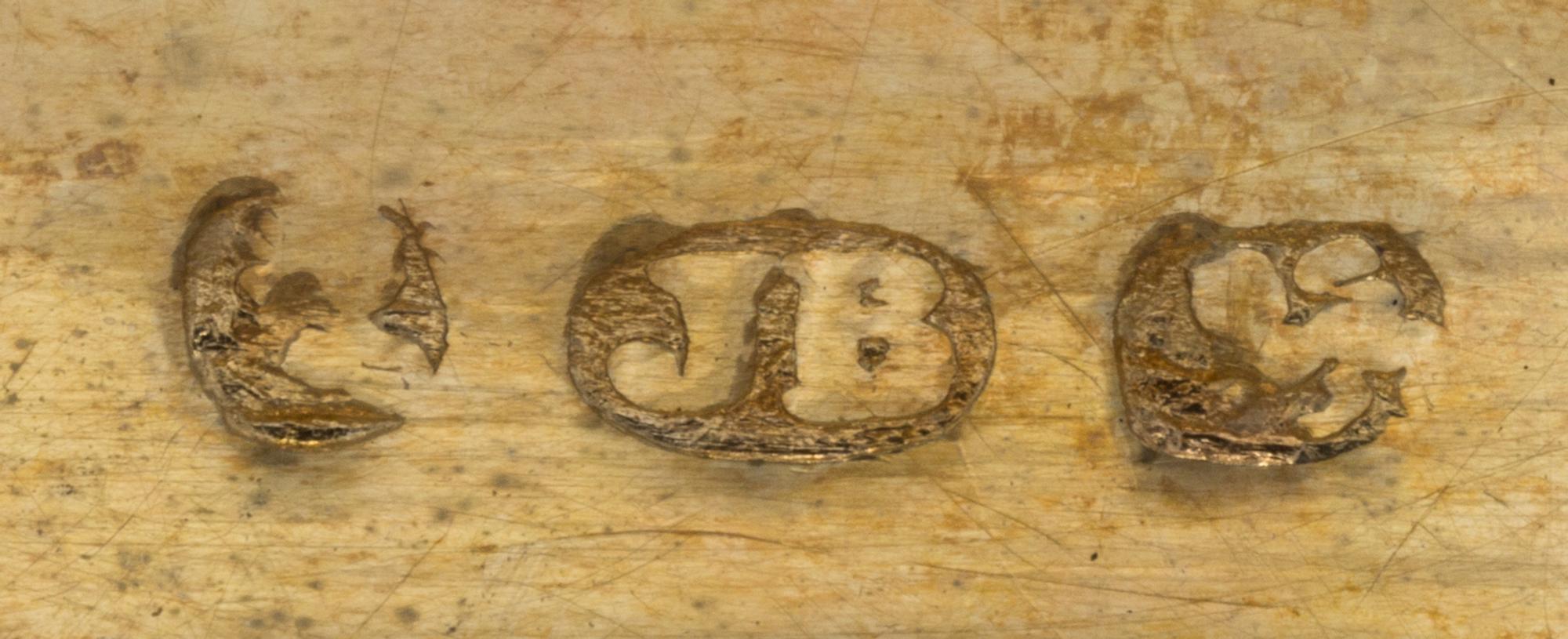 A William IV Silver Vinaigrette, John Bettridge, Birmingham, 1832, the case with an engine turned and volute decorated border.