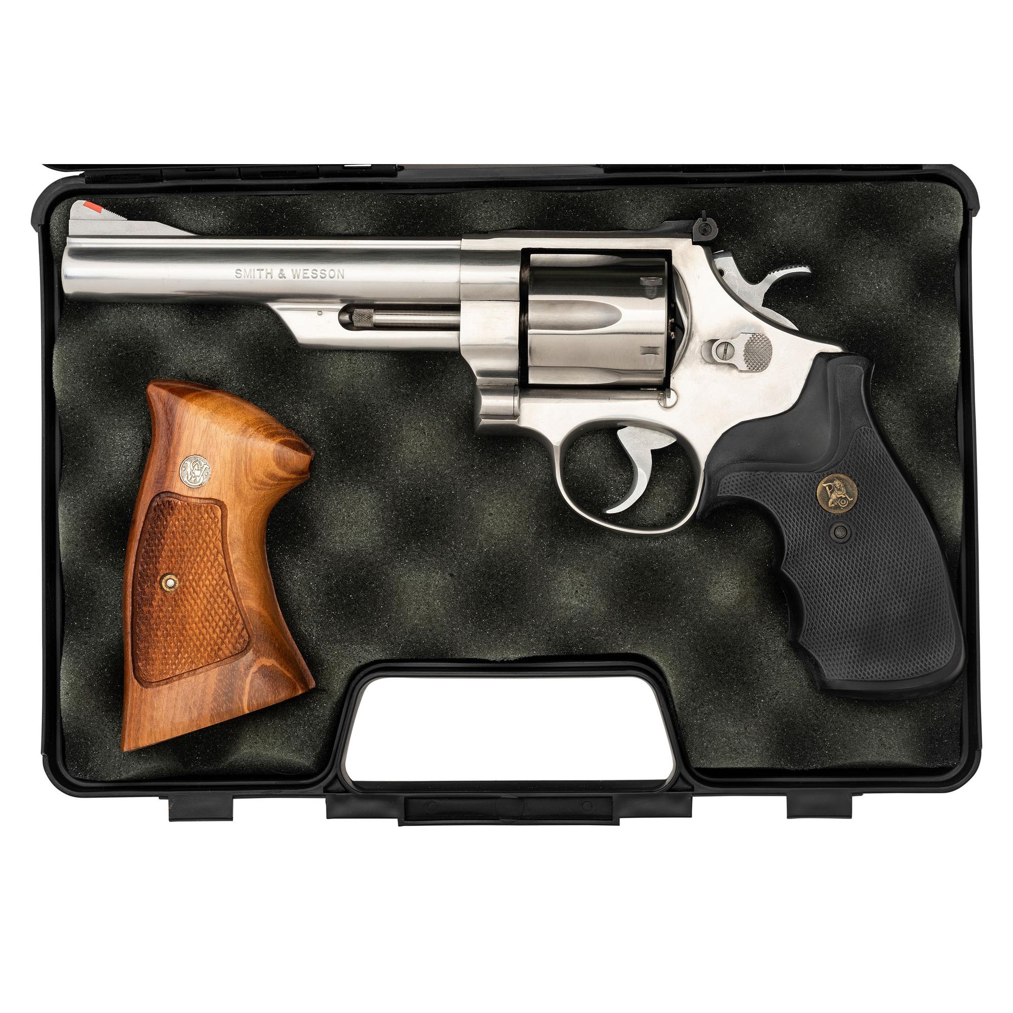 * Smith & Wesson Model 629-1 with Extra Grips
