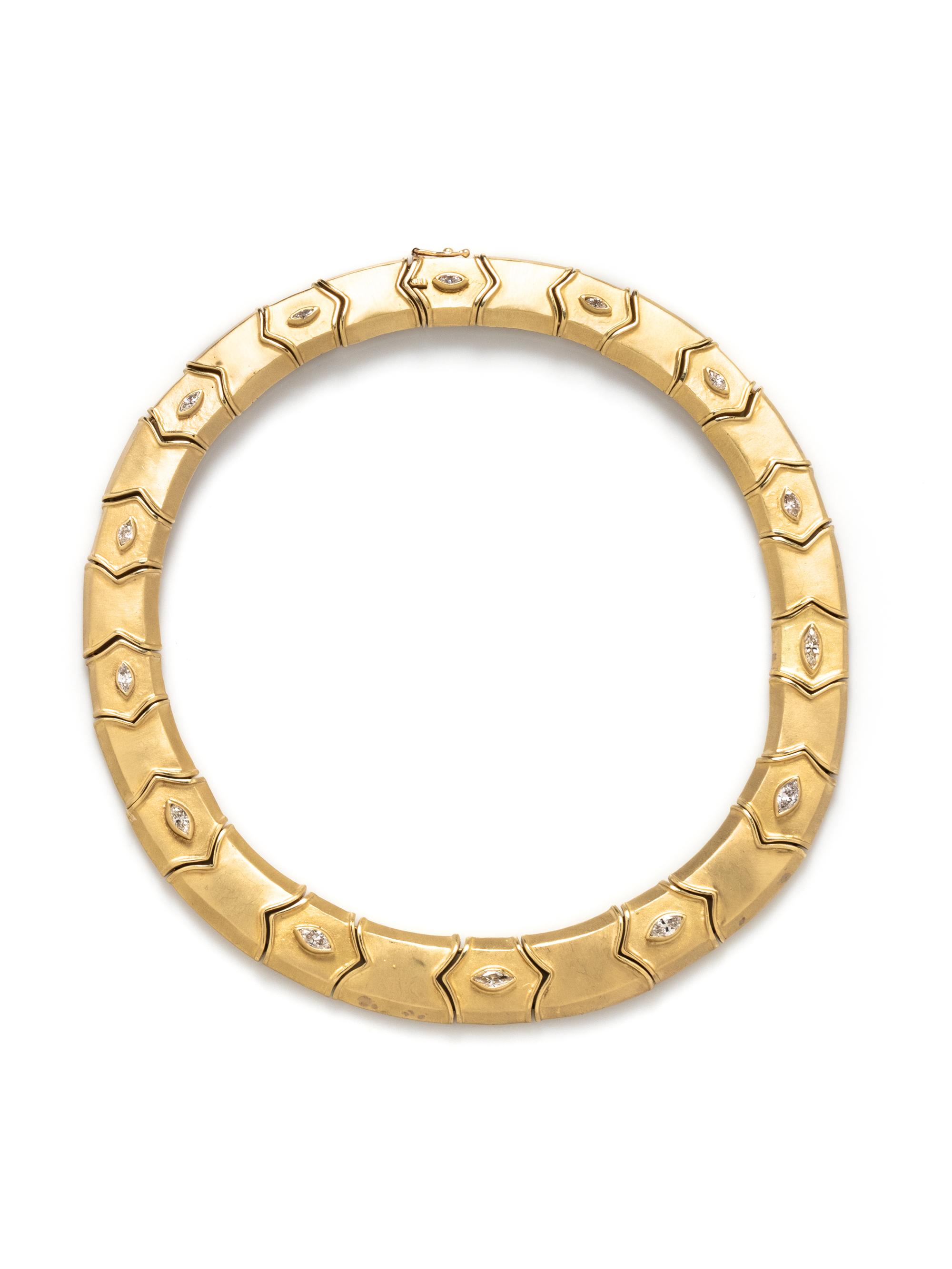 YELLOW GOLD AND DIAMOND NECKLACE