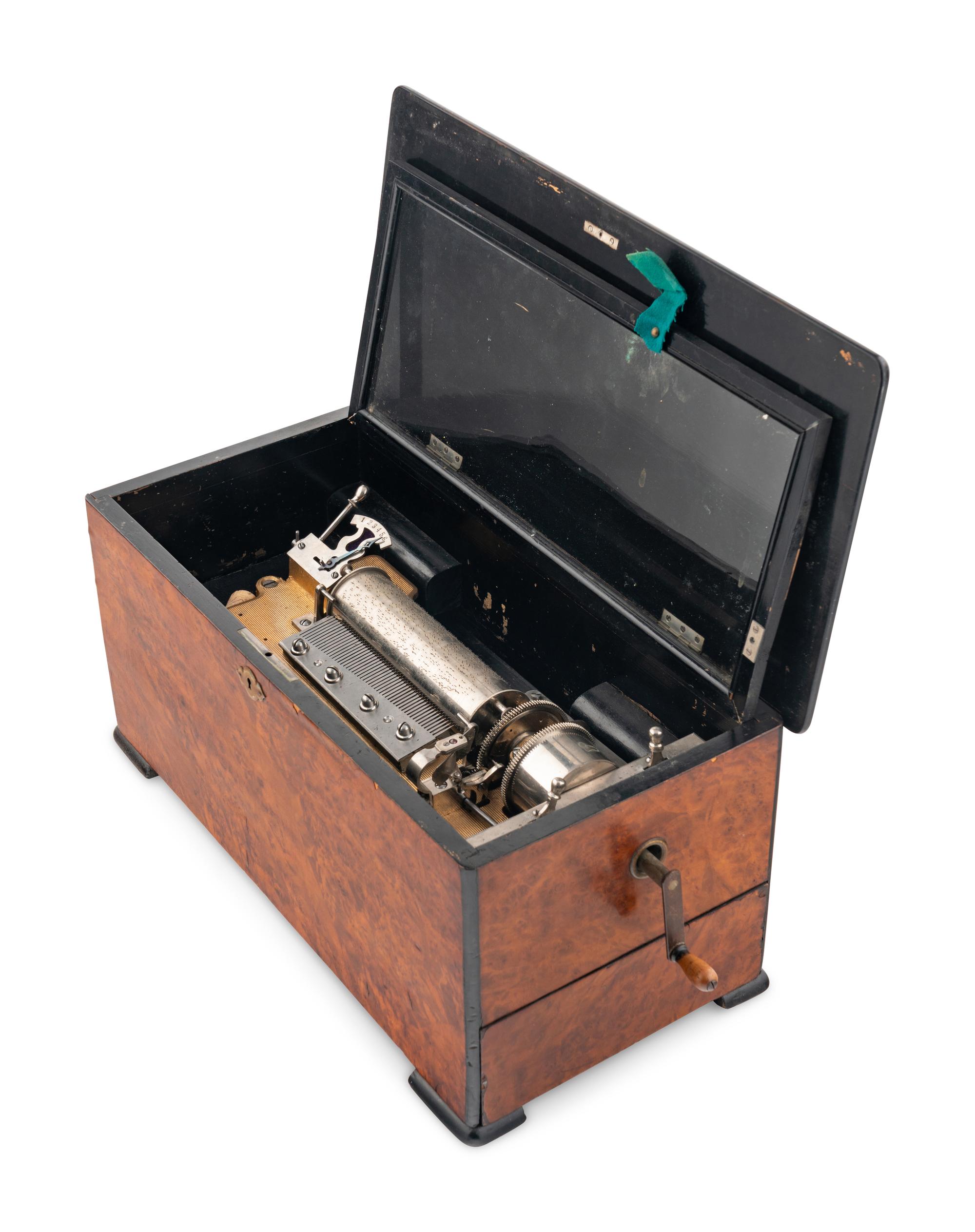 An Interchangeable Cylinder Music Box