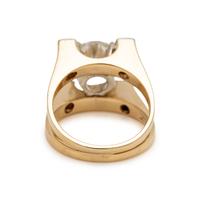 YELLOW GOLD AND DIAMOND RING