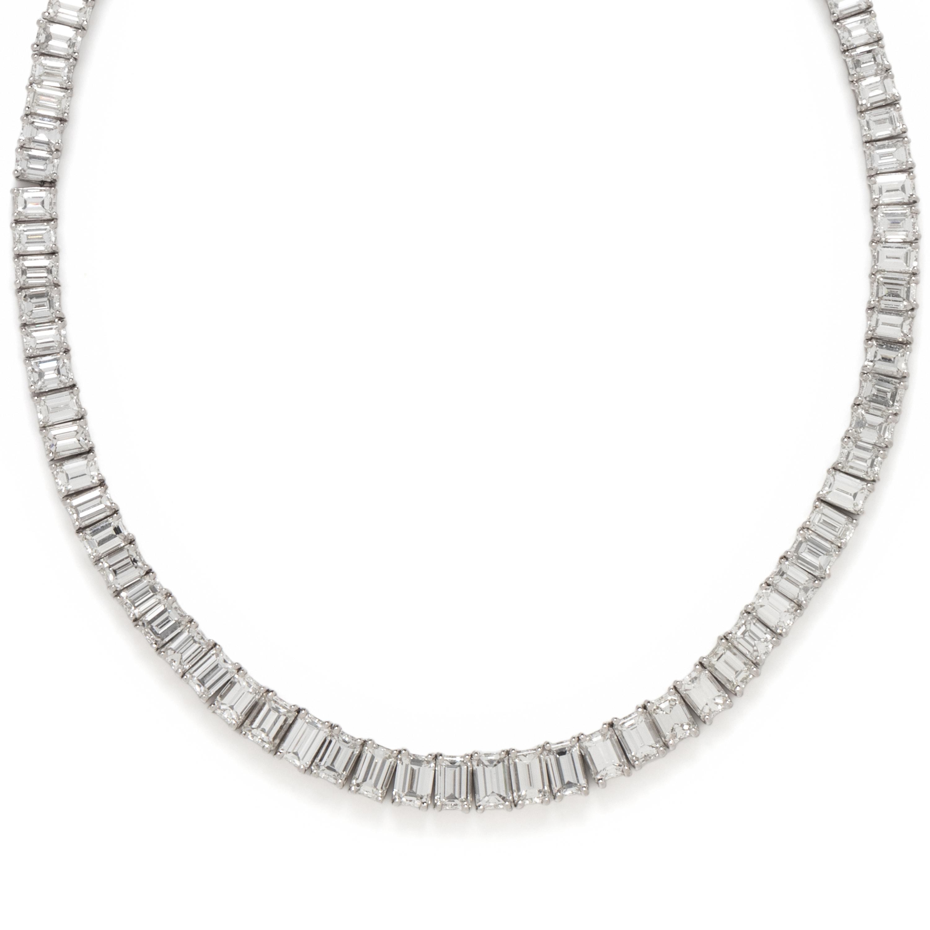 DIAMOND AND PLATINUM NECKLACE