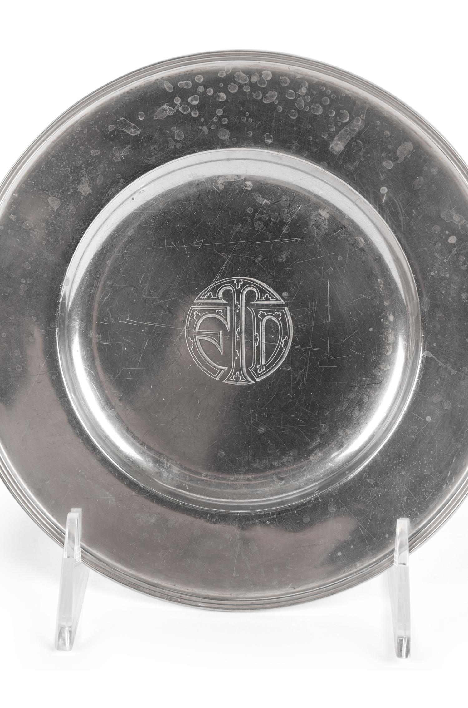 A Group of Twenty-Five American Silver Bread Plates