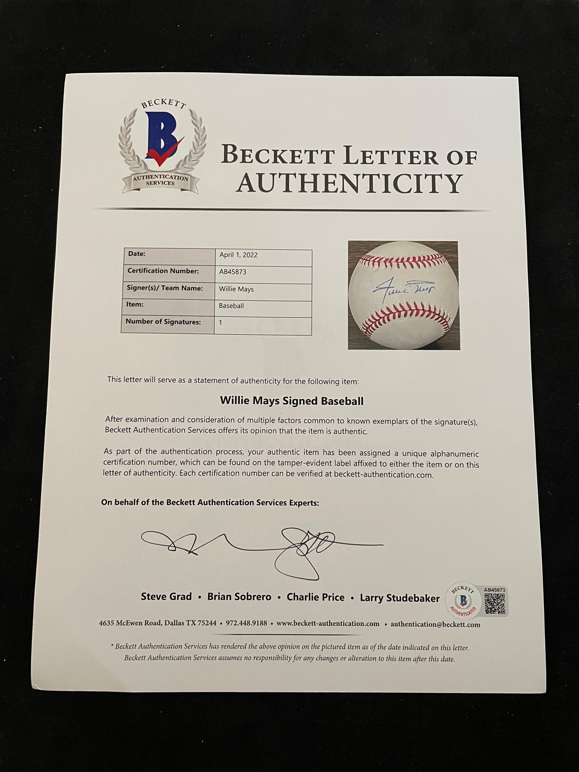 A Willie Mays Signed Autographed Baseball (Beckett Authentication Services Letter BAS Certified),