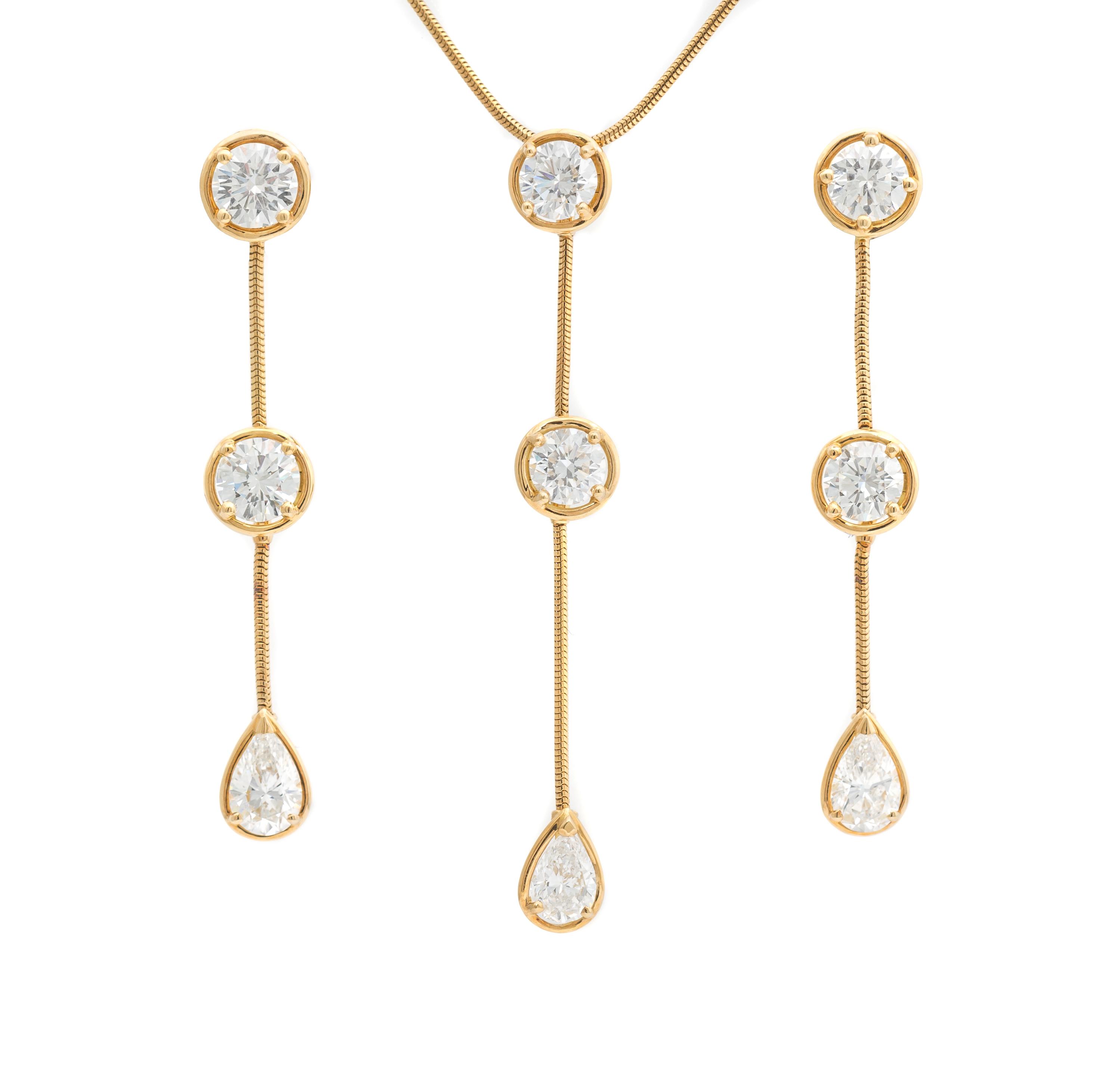 An 18 Karat Yellow Gold and Diamond "Pluie" Demi Parure, Van Cleef and Arpels, 11.90 dwts.