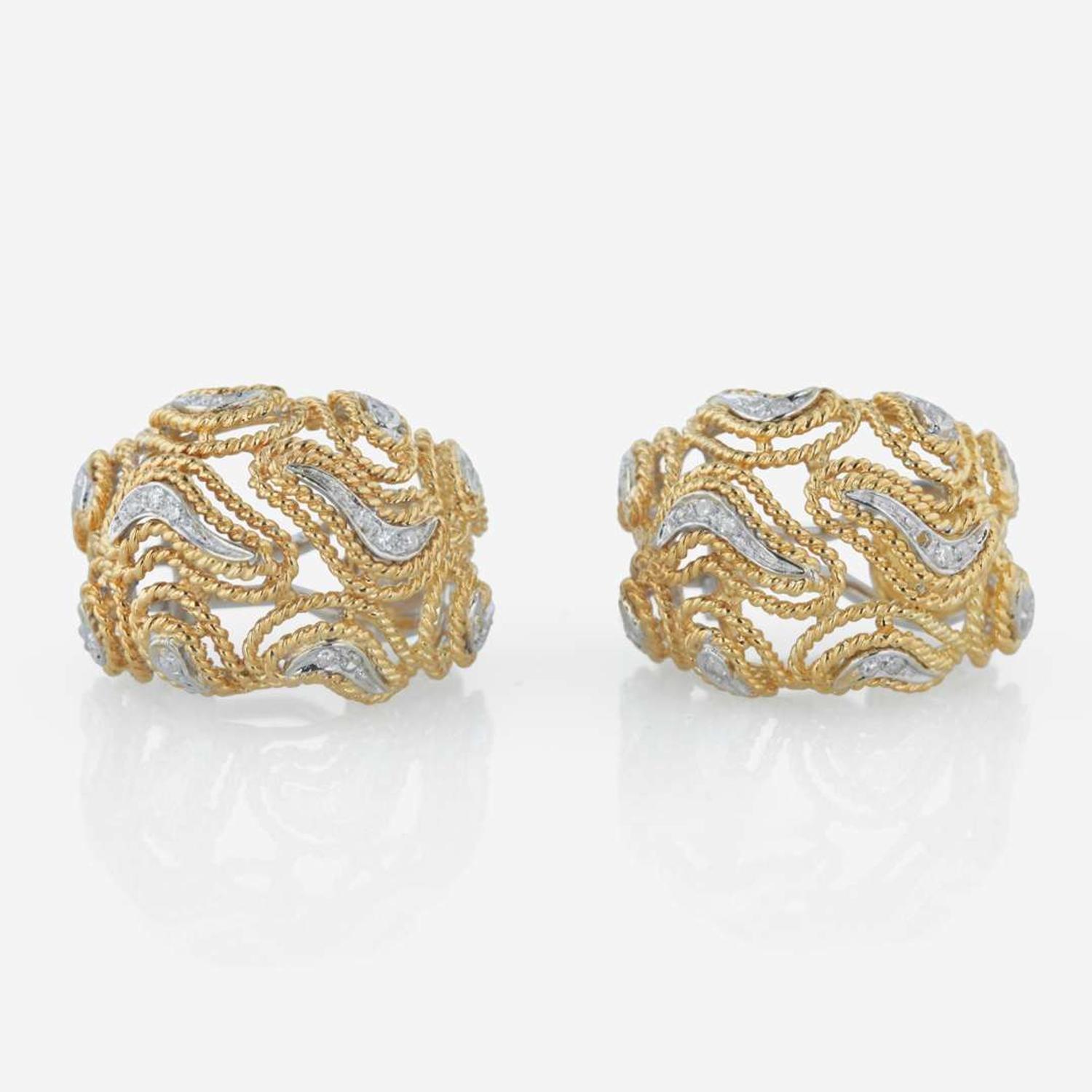 A Pair of 18K Gold Two-Tone Ear Clips Italy
