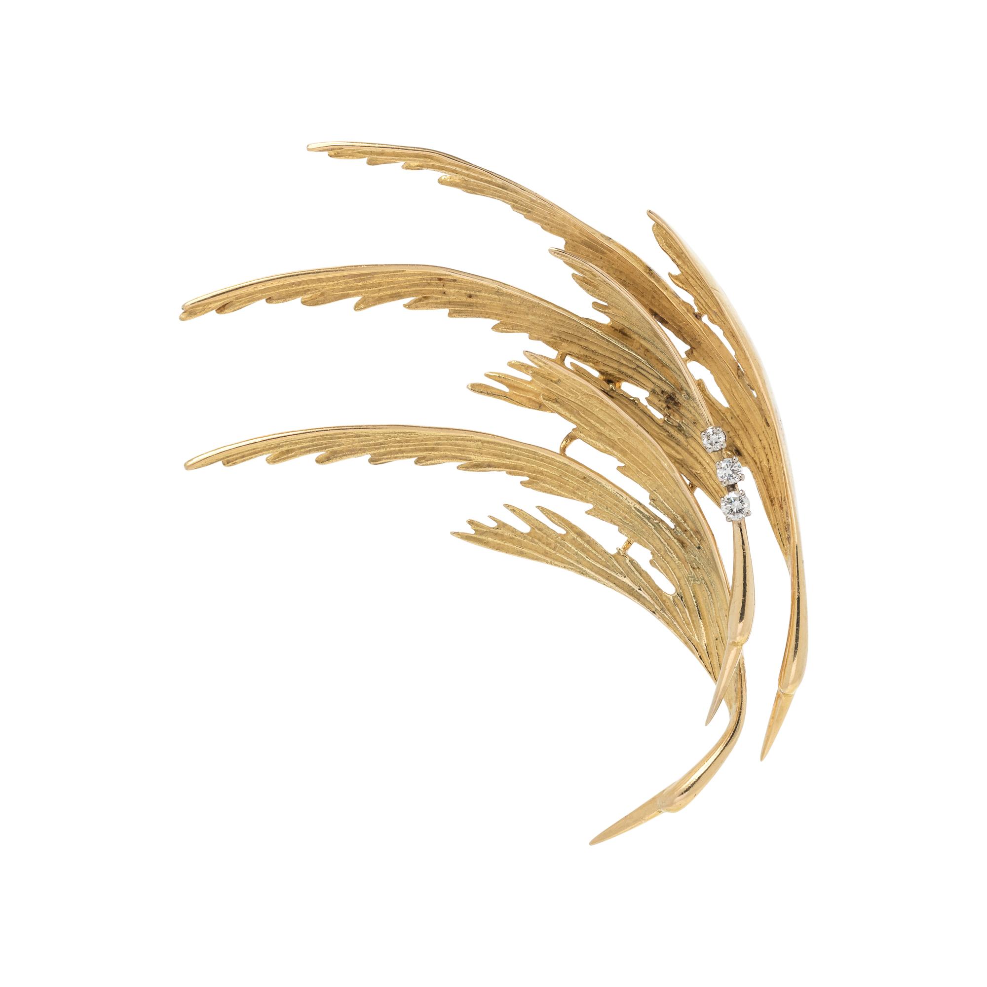 YELLOW GOLD AND DIAMOND BROOCH