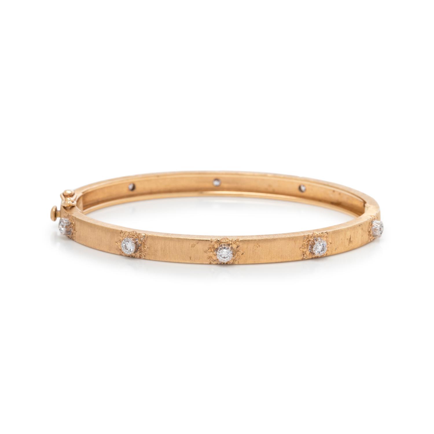 BUCCELLATI, YELLOW GOLD AND DIAMOND 'MACRI CLASSICA' BANGLE BRACELET