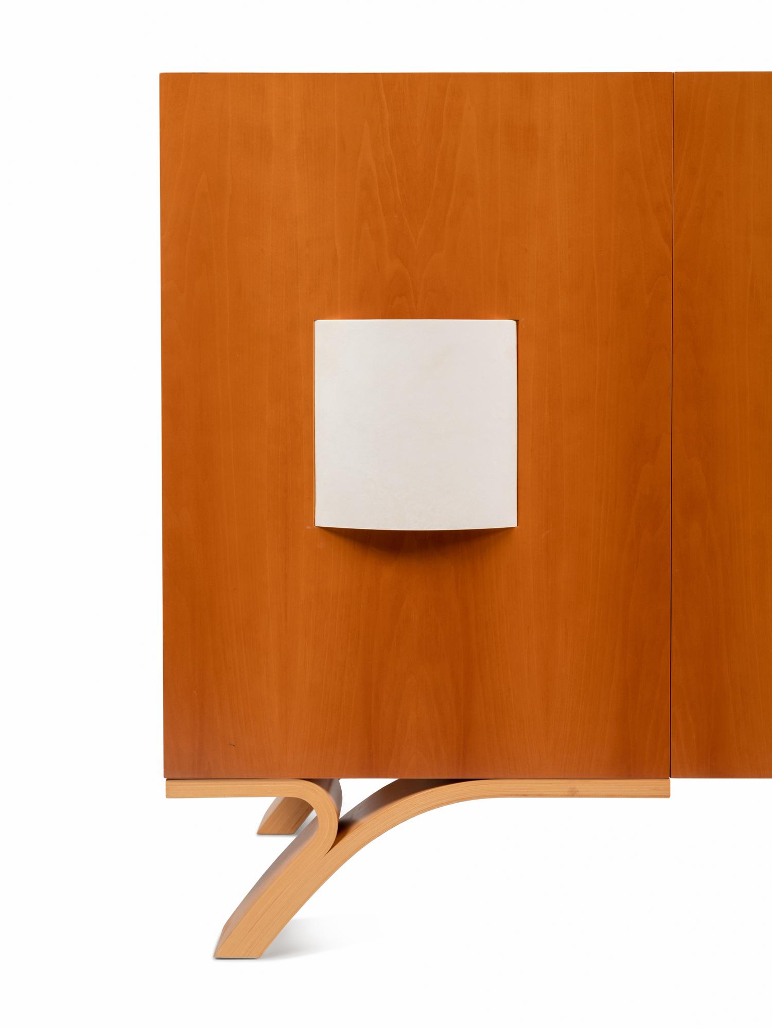 Nuevo Tango Credenza