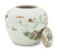A Chinese Famille Rose Porcelain 'Butterfly' Porcelain Covered Jar