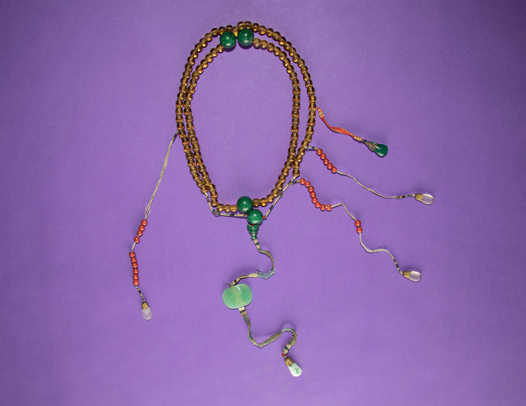 A Yellow Glass and Peking Glass Court Necklace, Chaozhu