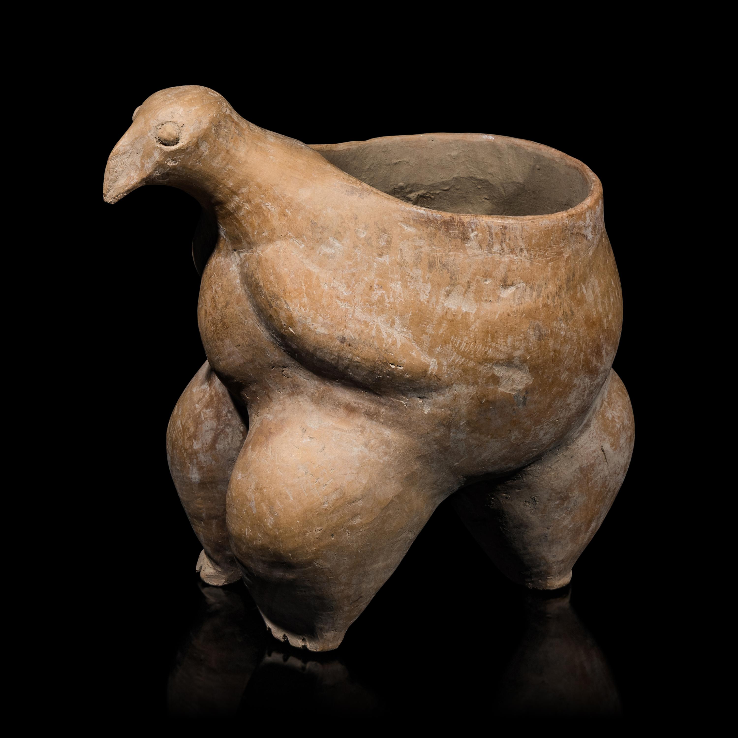 A Chinese Neolithic Pottery 'Eagle' Pot, Qijia Culture — 齊家文化 陶鷹形三足罐