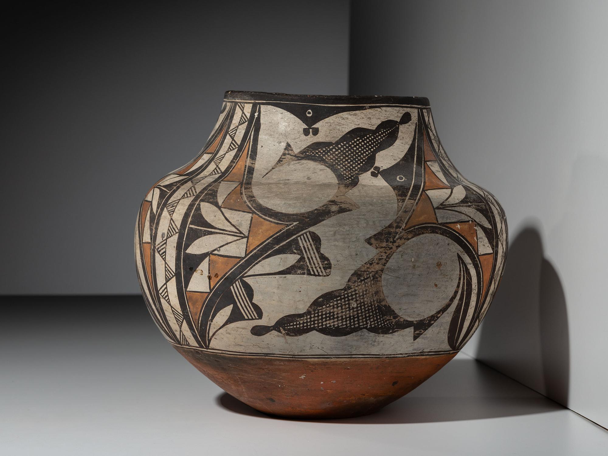 Acoma Polychrome Pottery Jar