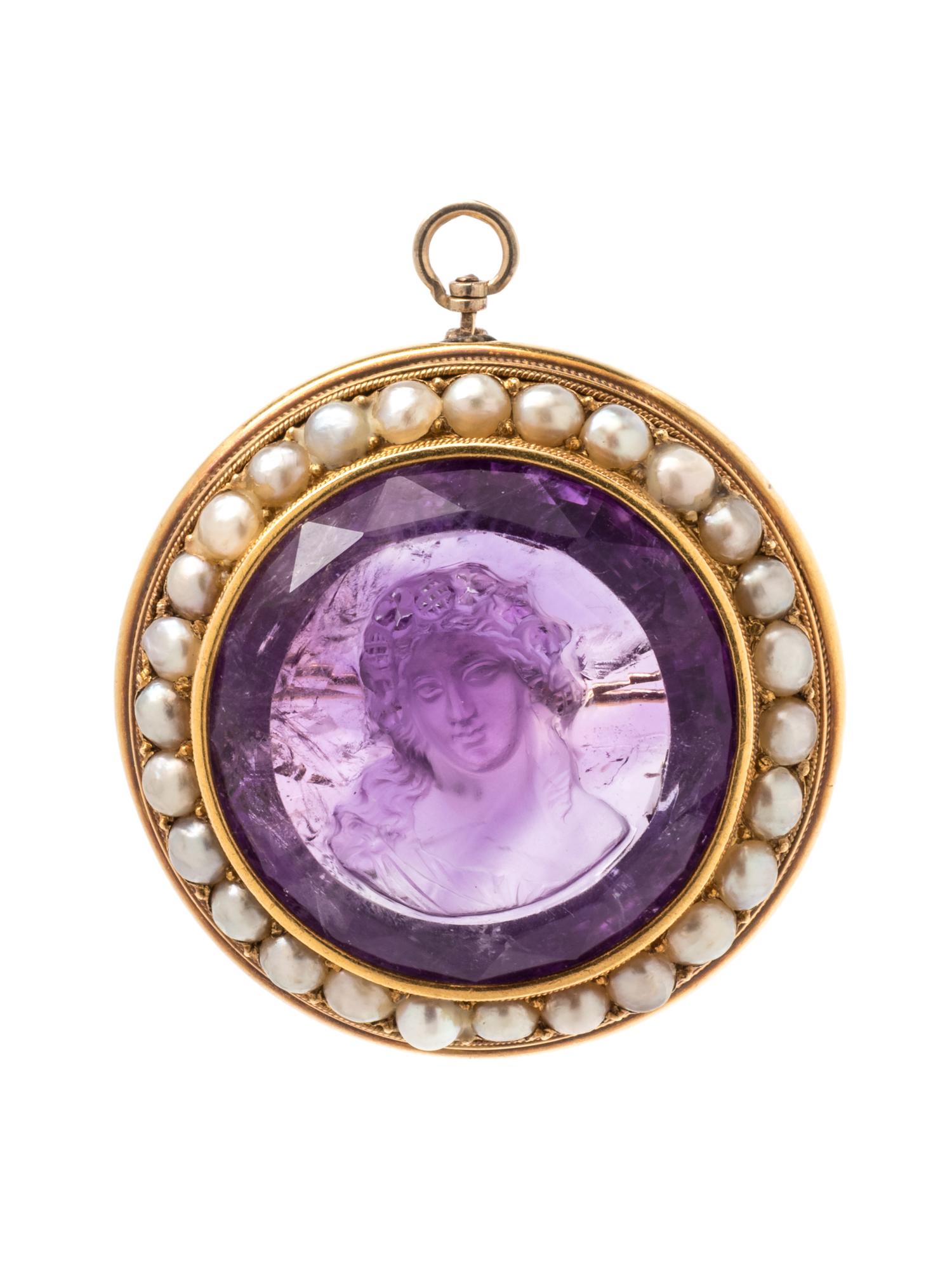 An Antique Yellow Gold, Carved Amethyst and Pearl Pendant/Brooch,