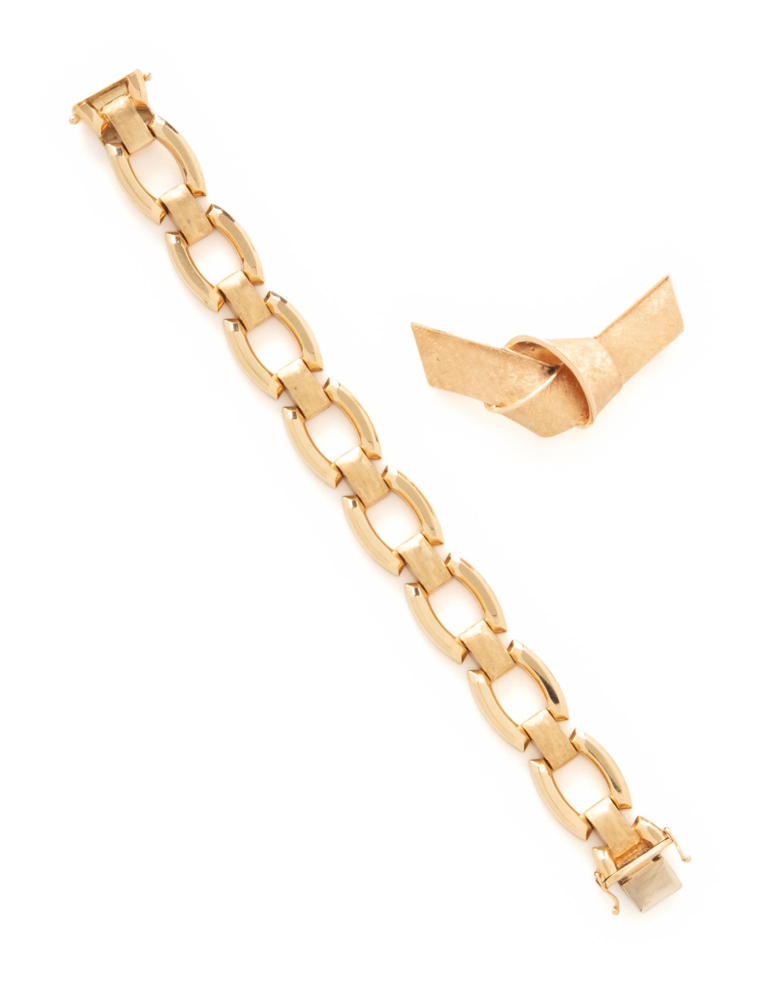 COLLECTION OF YELLOW GOLD JEWELRY
