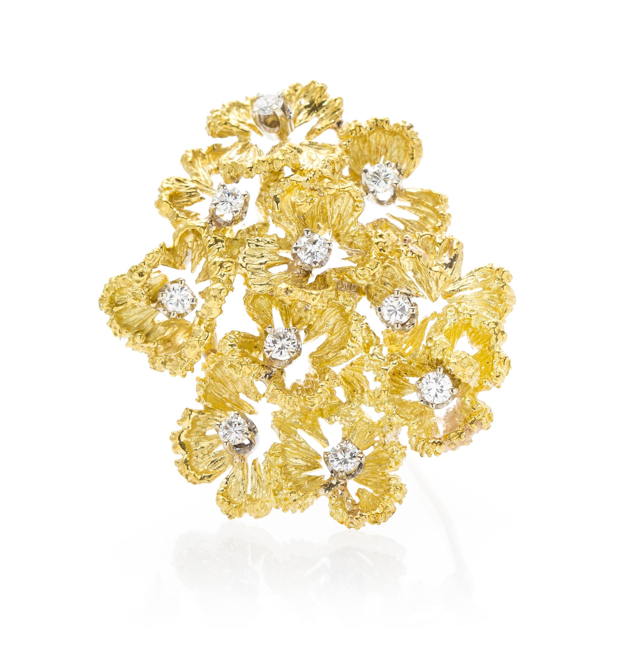 An 18 Karat Yellow Gold and Diamond Foliate Motif Brooch, 15.40 dwts.