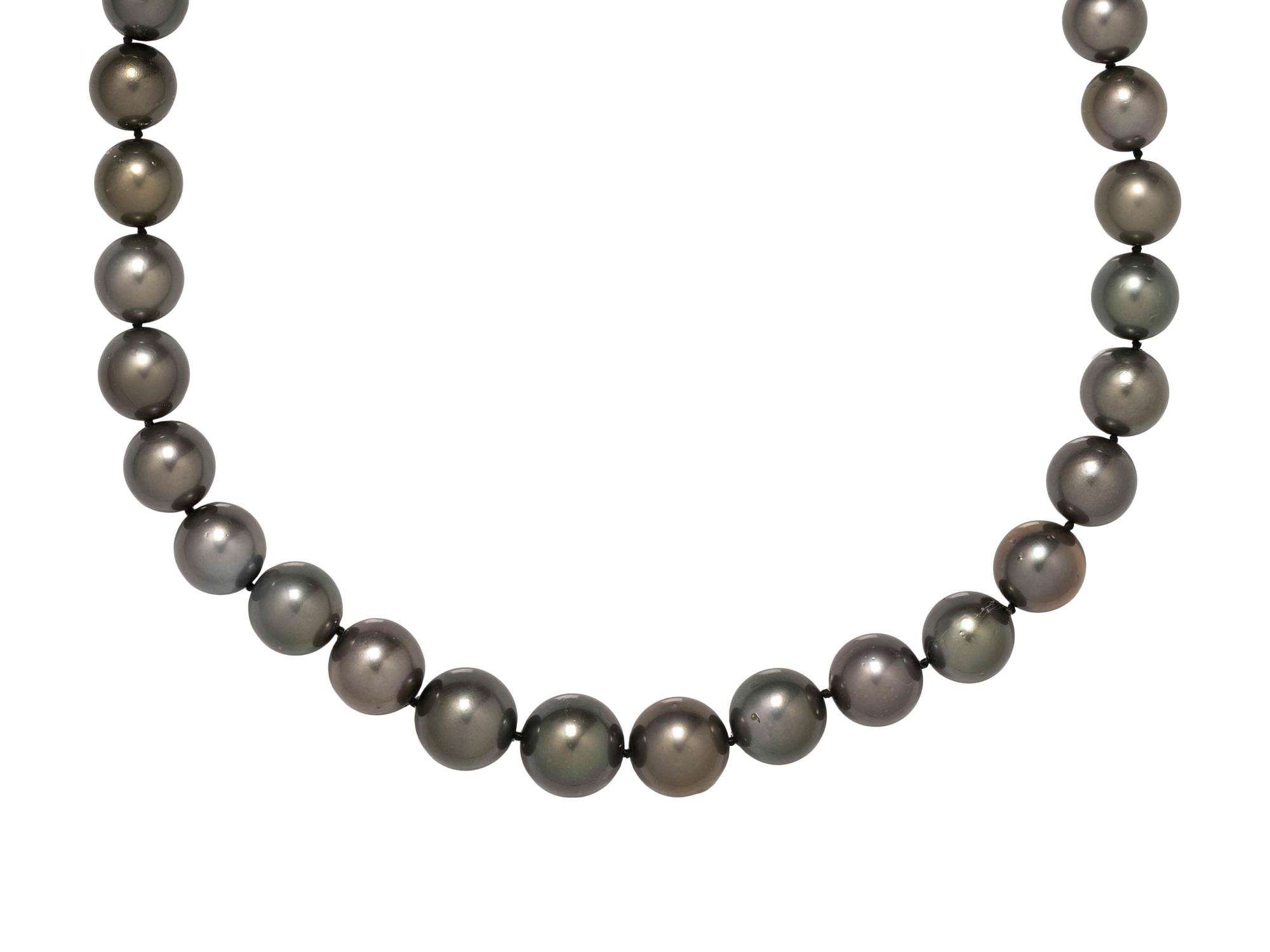 CULTURED TAHITIAN PEARL NECKLACE