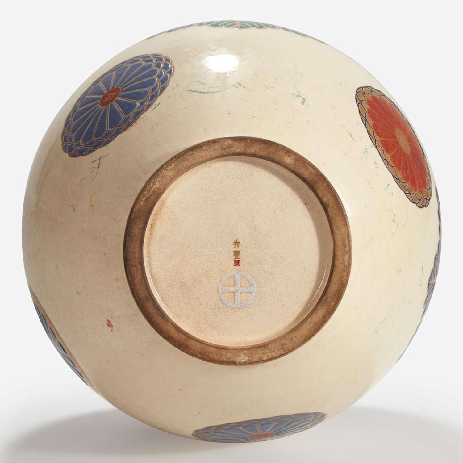 A large Japanese enameled Satsuma pottery vase Edo/Meiji period