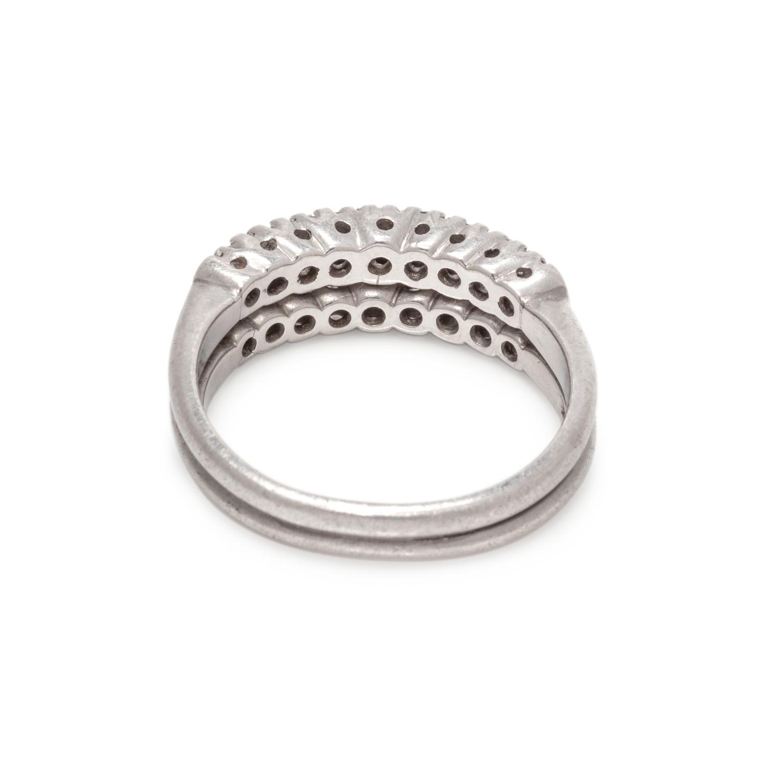 DIAMOND AND SAPPHIRE RING