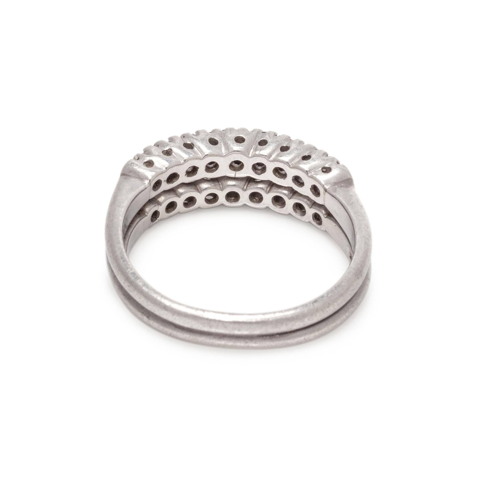 DIAMOND AND SAPPHIRE RING