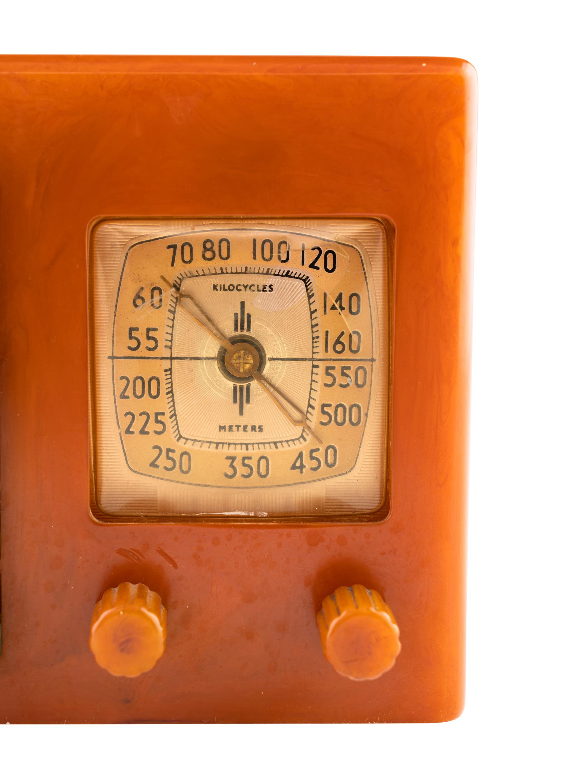 A Fada 5F60AR Radio