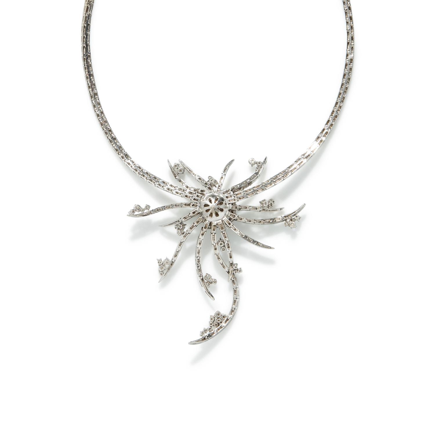 DIAMOND AND WHITE GOLD FLOWER NECKLACE
