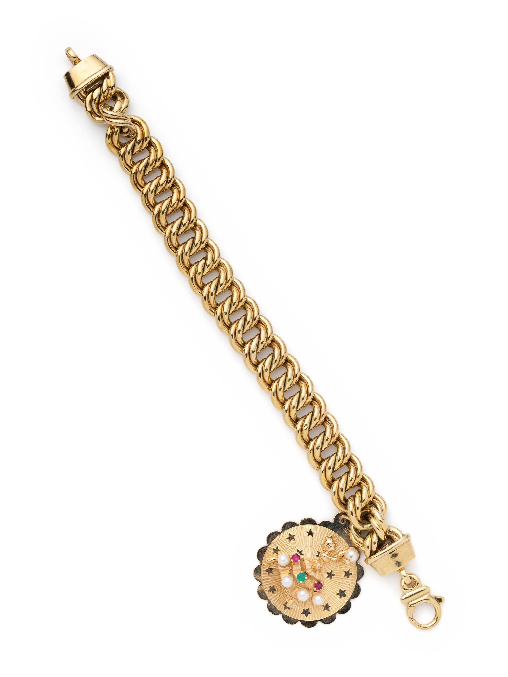 COLLECTION OF YELLOW GOLD JEWELRY
