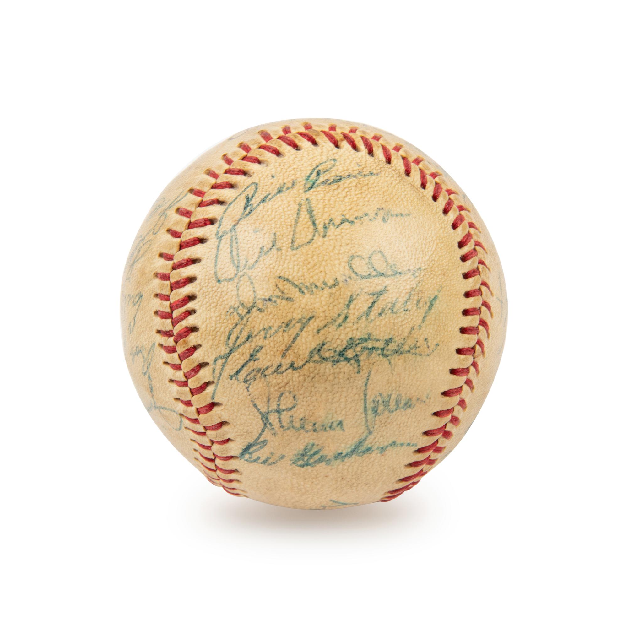 A 1958 Chicago White Sox Team Signed Autograph Baseball Including Nellie Fox (Beckett Authentication Services) - 29 Signatures