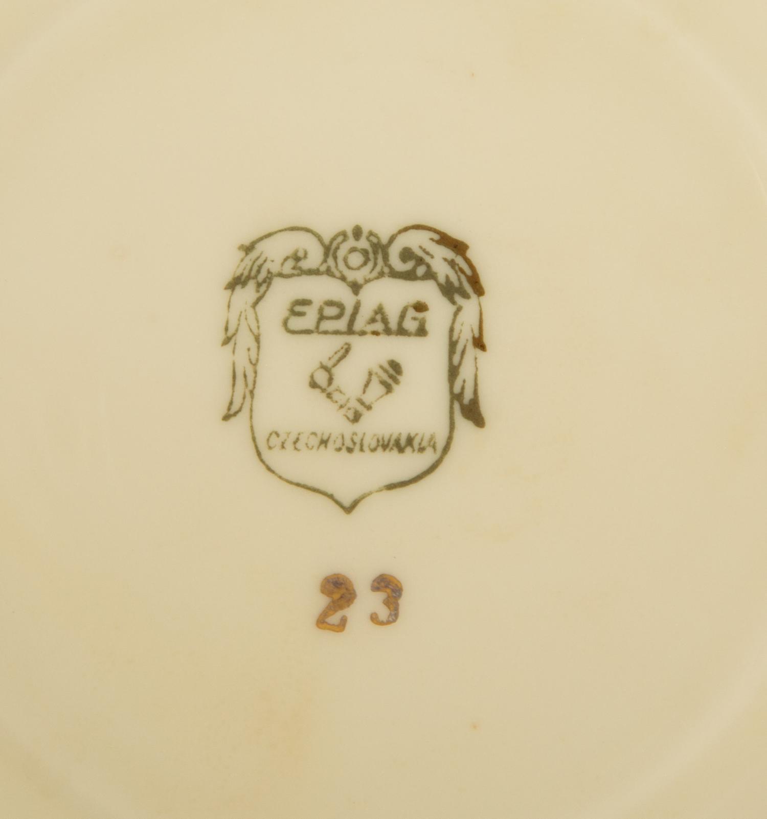 A Czech Porcelain Dinner Service