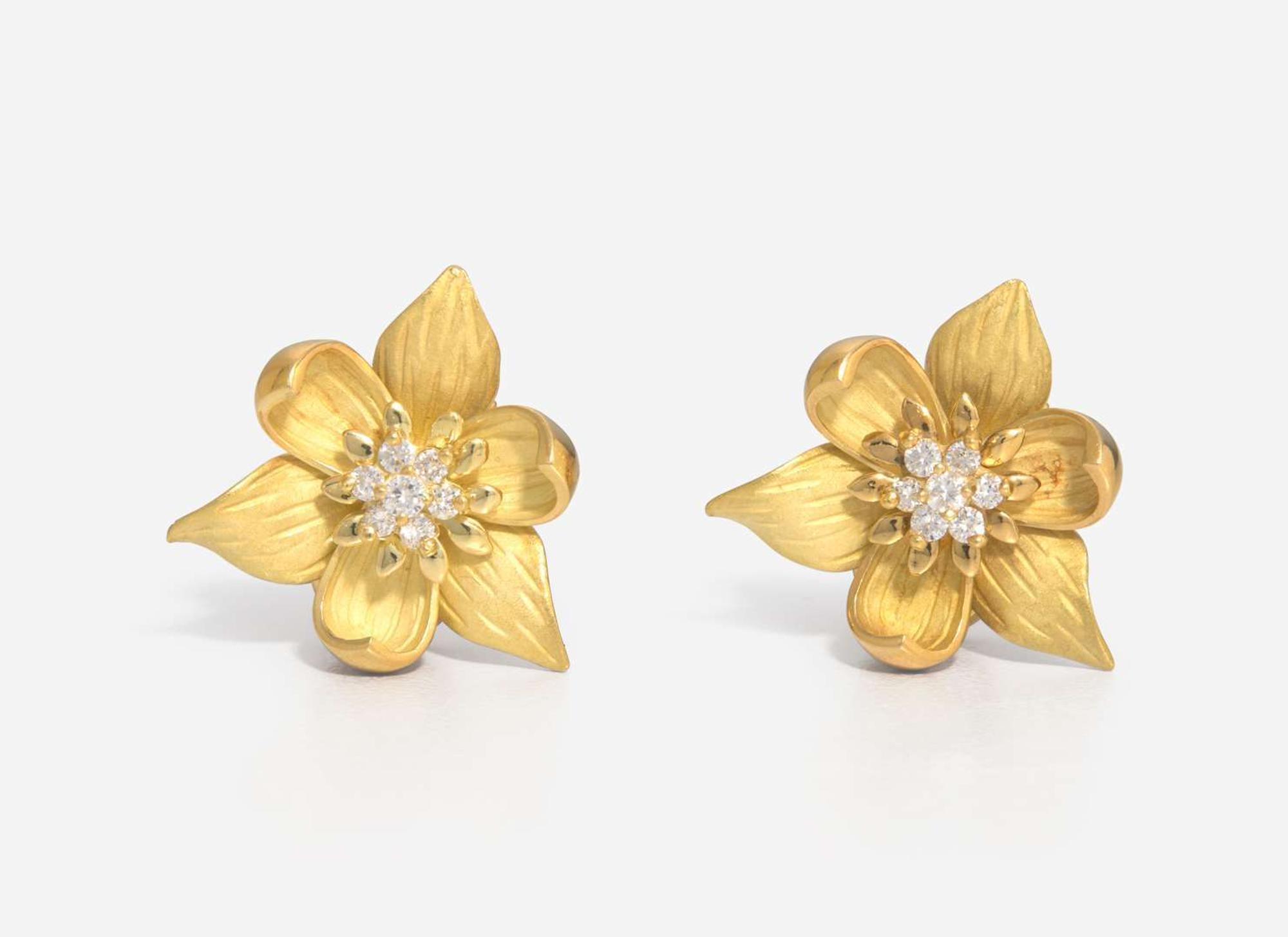 A Pair of 18K Yellow Gold and Diamond Dogwood Earrings