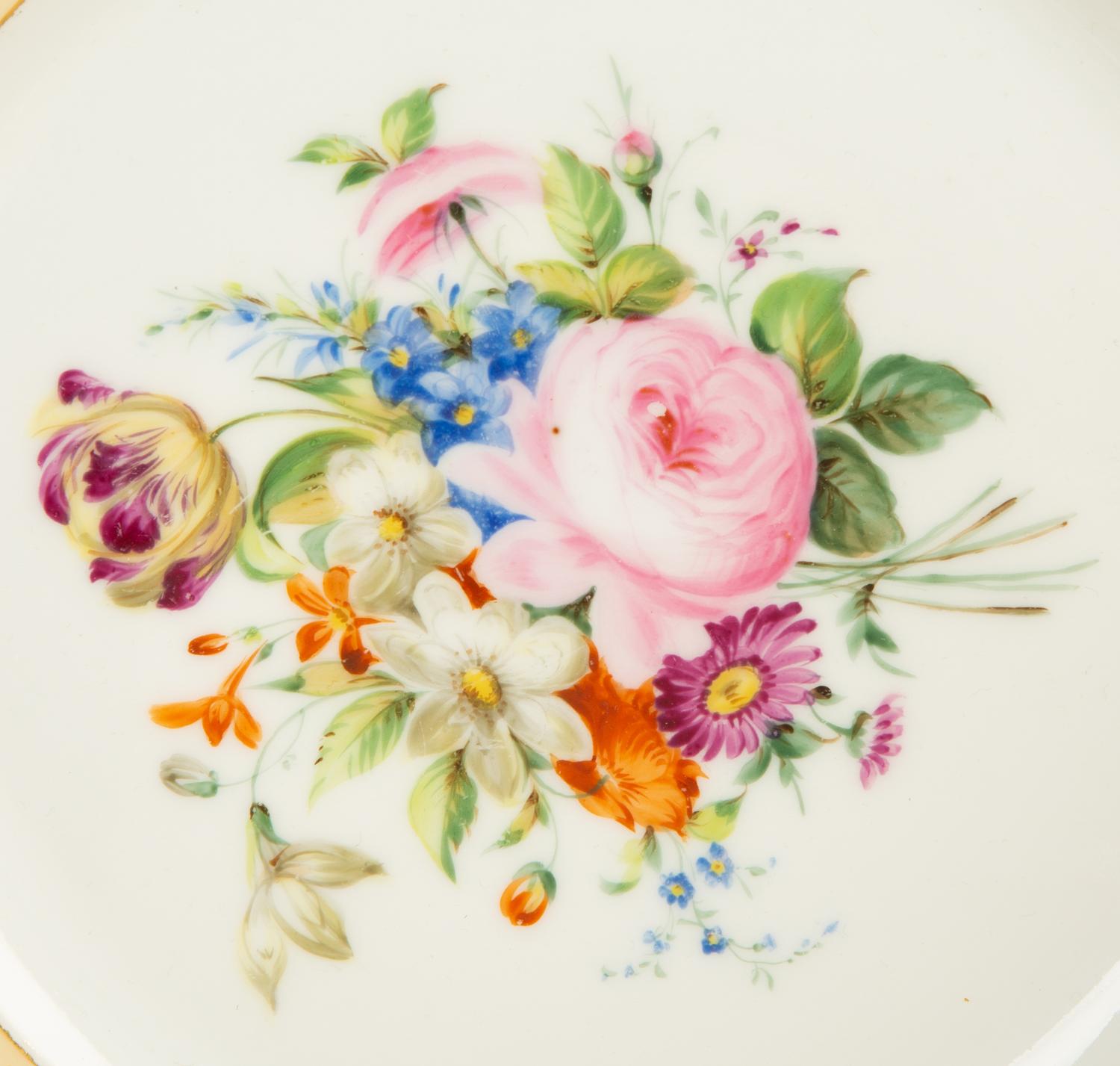 An English Porcelain Dinner Service — 19TH CENTURY