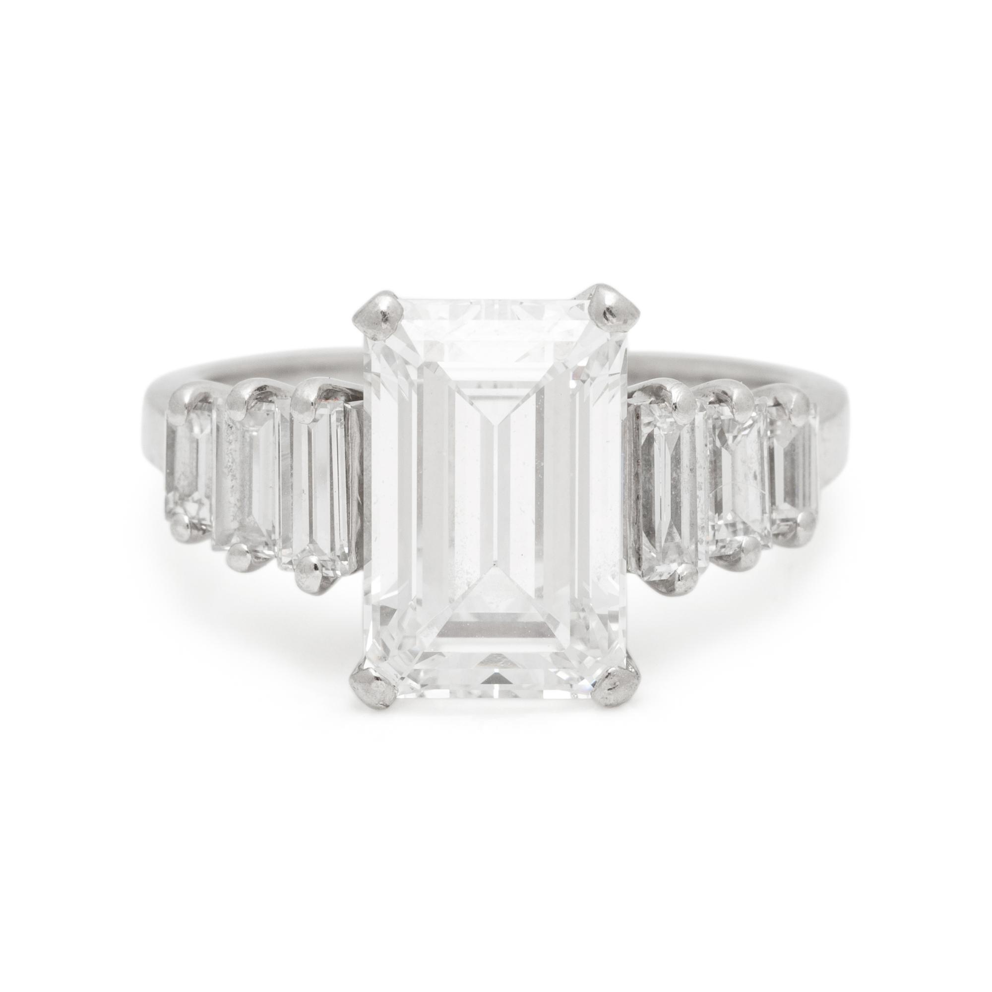DIAMOND RING