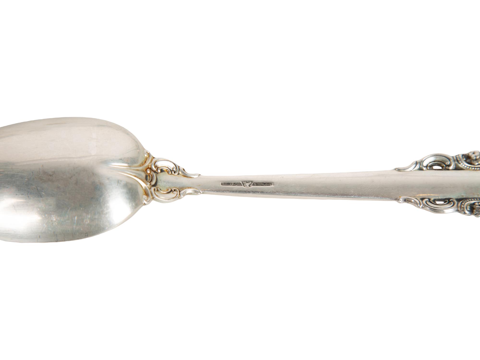 An American Silver Flatware Service Wallace Silversmiths, Wallingford, CT — 20TH CENTURY