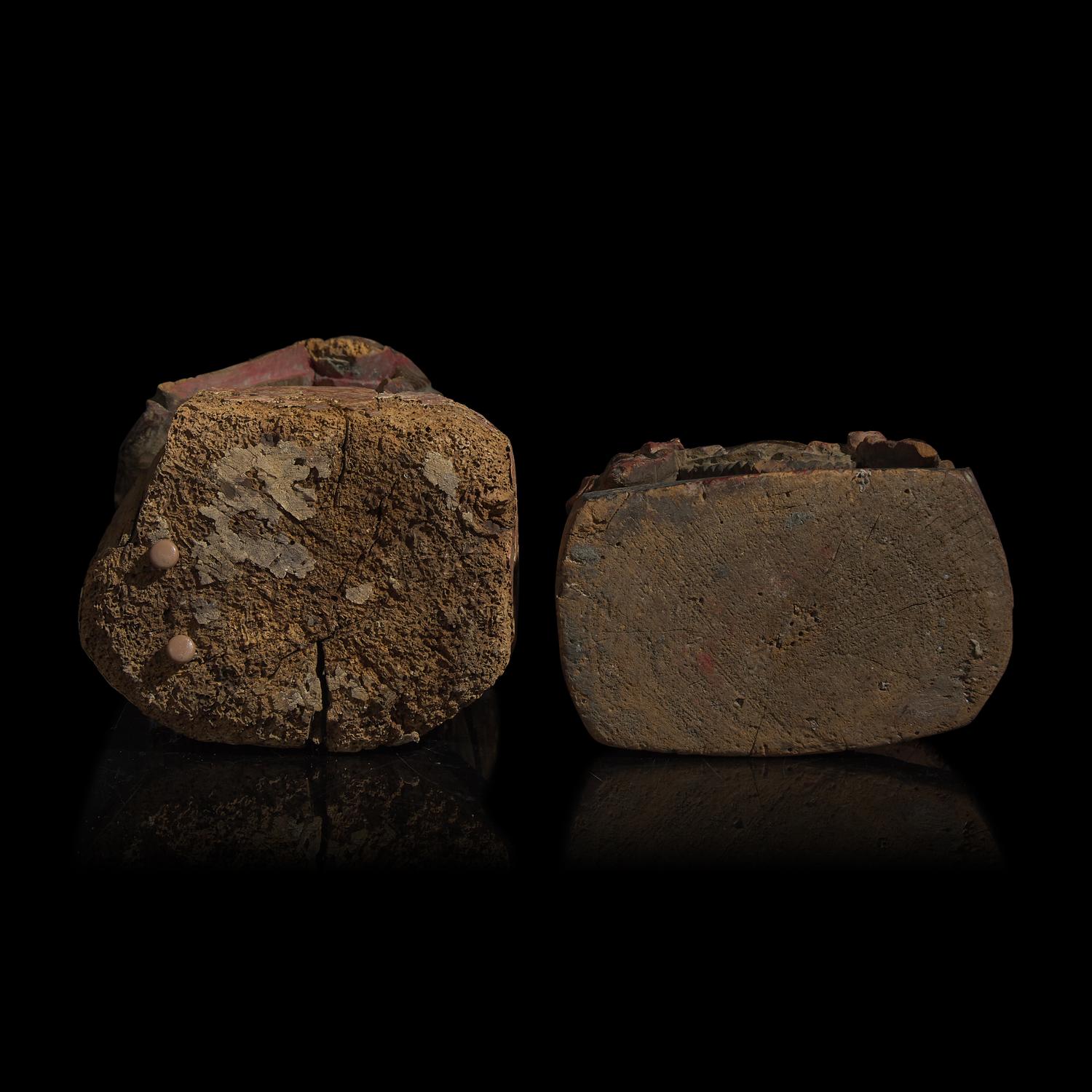 Two Chinese Gilt Wood Figures of Bodhisattvas 木漆金菩薩像兩尊