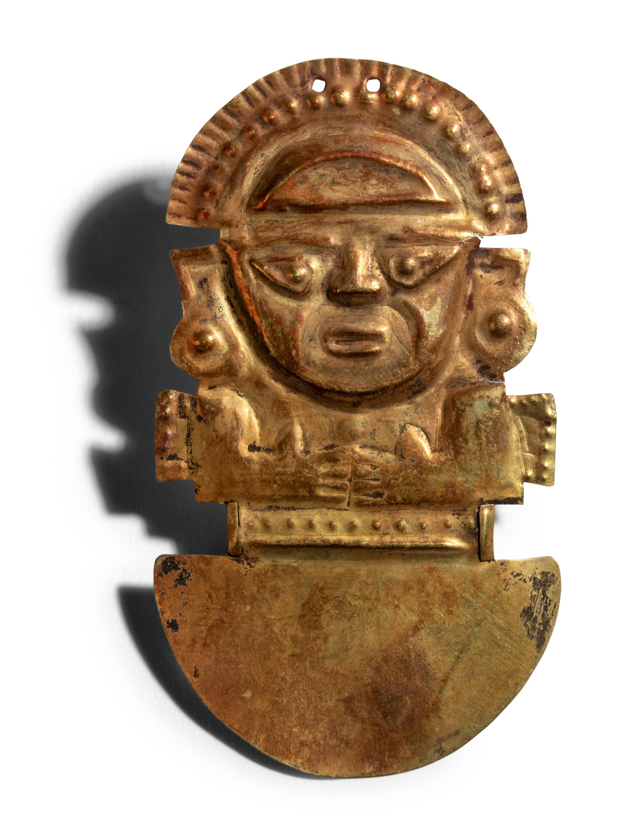 A Sican Gold Tumi