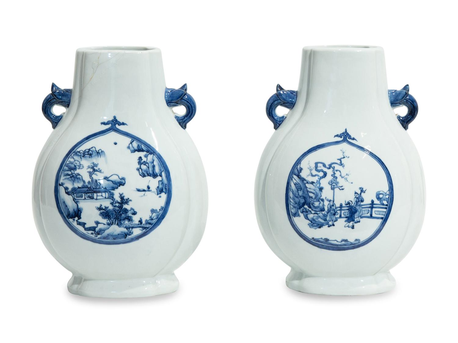 A Pair of Chinese Export Porcelain Vases