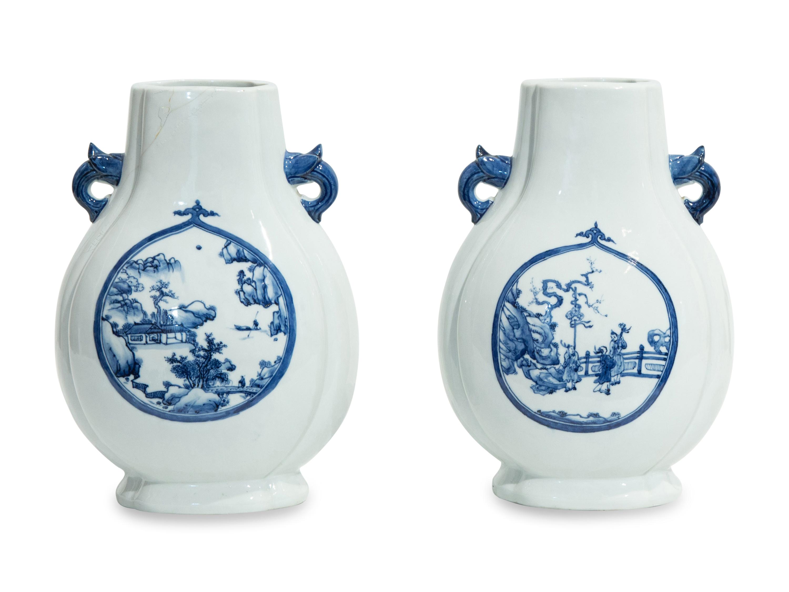 A Pair of Chinese Export Porcelain Vases