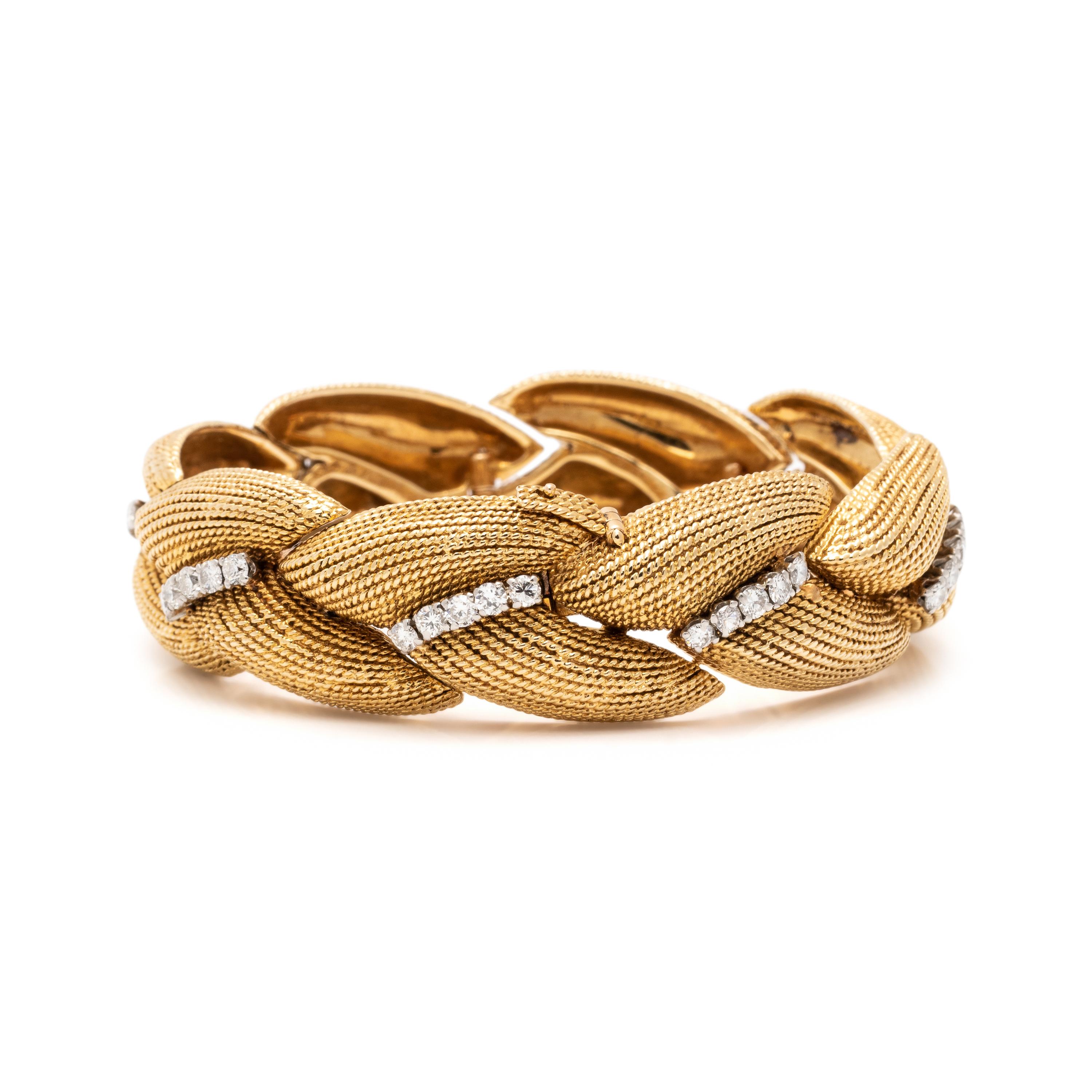 DAVID WEBB, YELLOW GOLD AND DIAMOND BRACELET